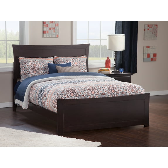 Metro Queen Size Bed with Matching Footboard & Charging Station in Espresso