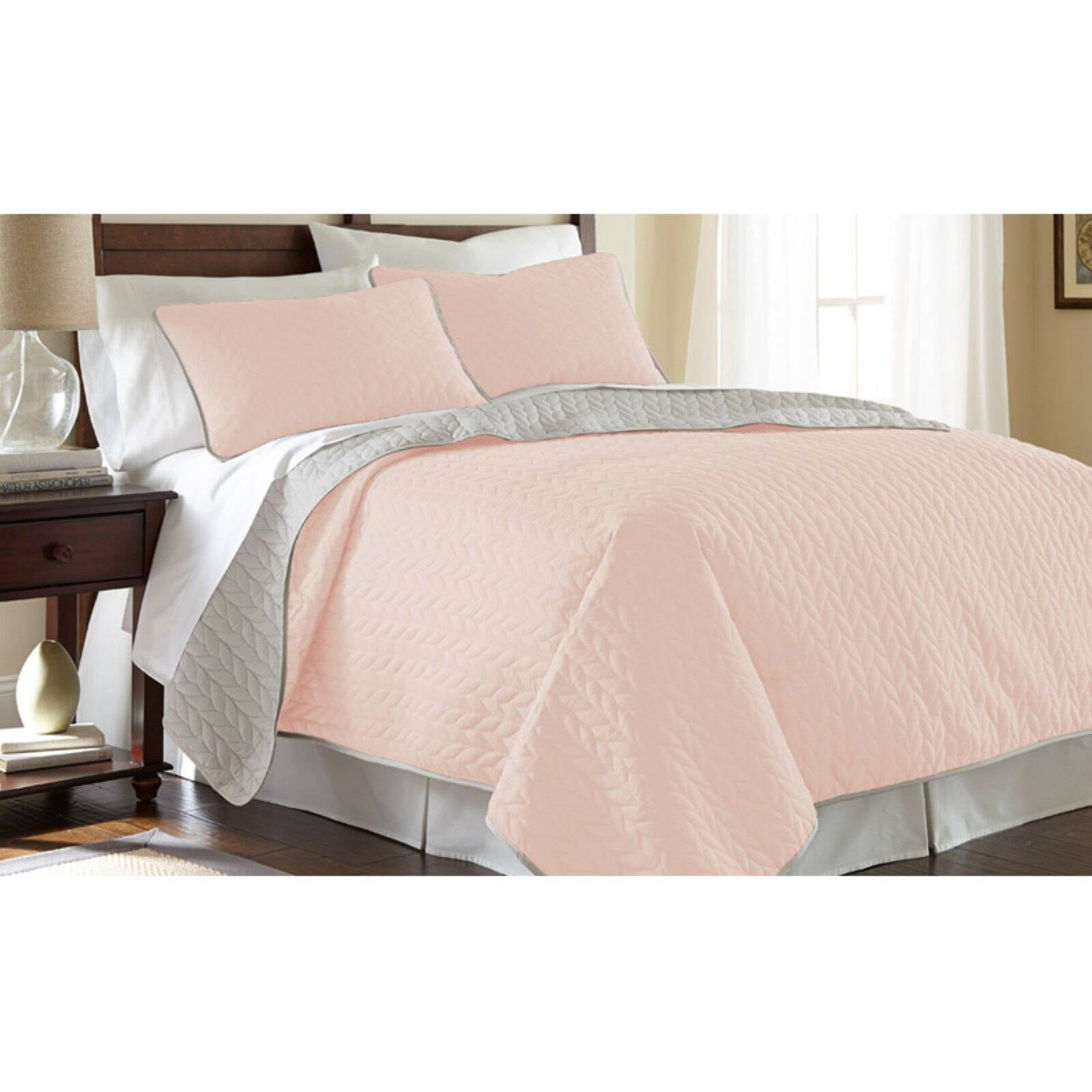 Amrapur Overseas Inc. Modern & Contemporary Coverlet Set