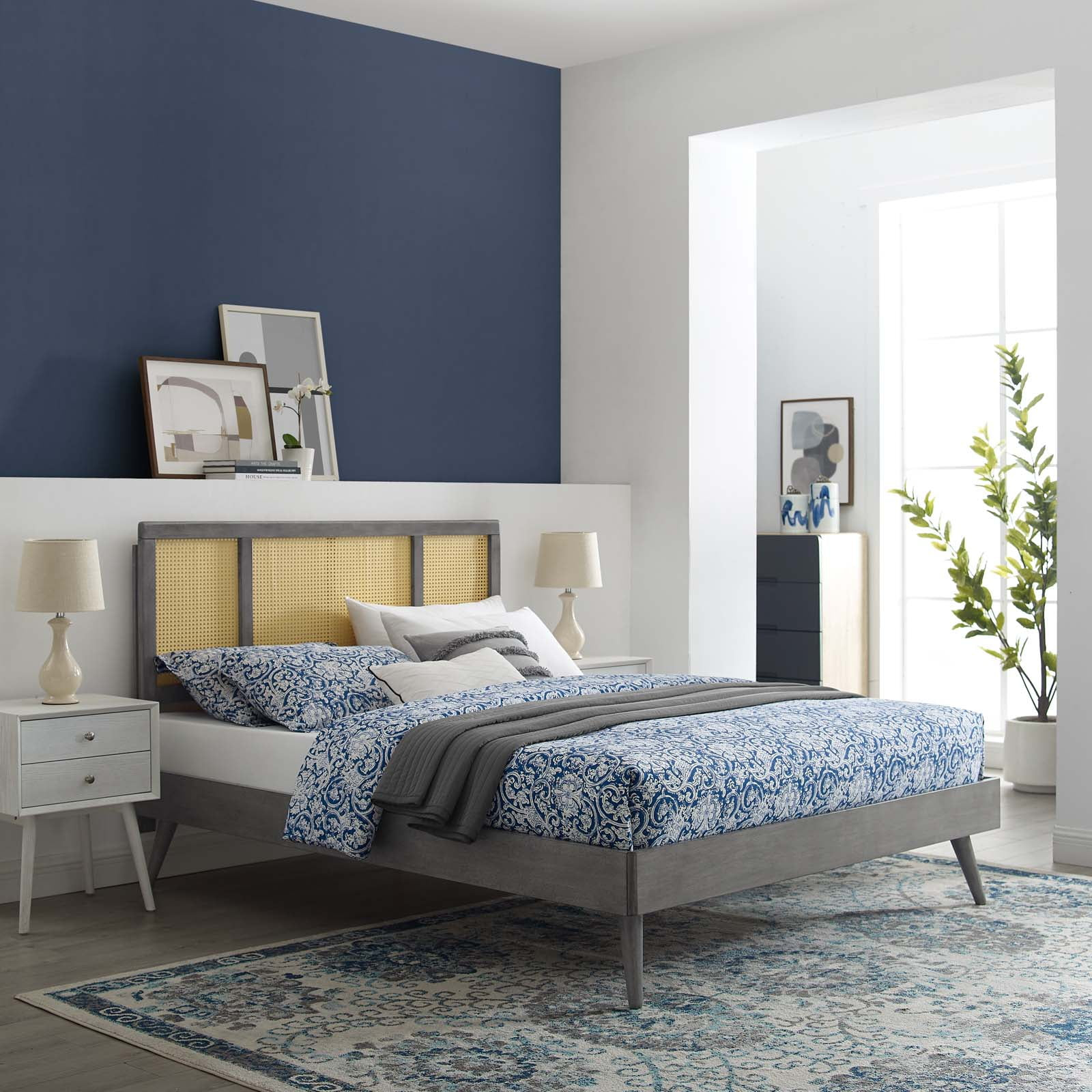 Modway Kelsea Cane Rattan and Wood Full Platform Bed with Splayed Legs in Gray