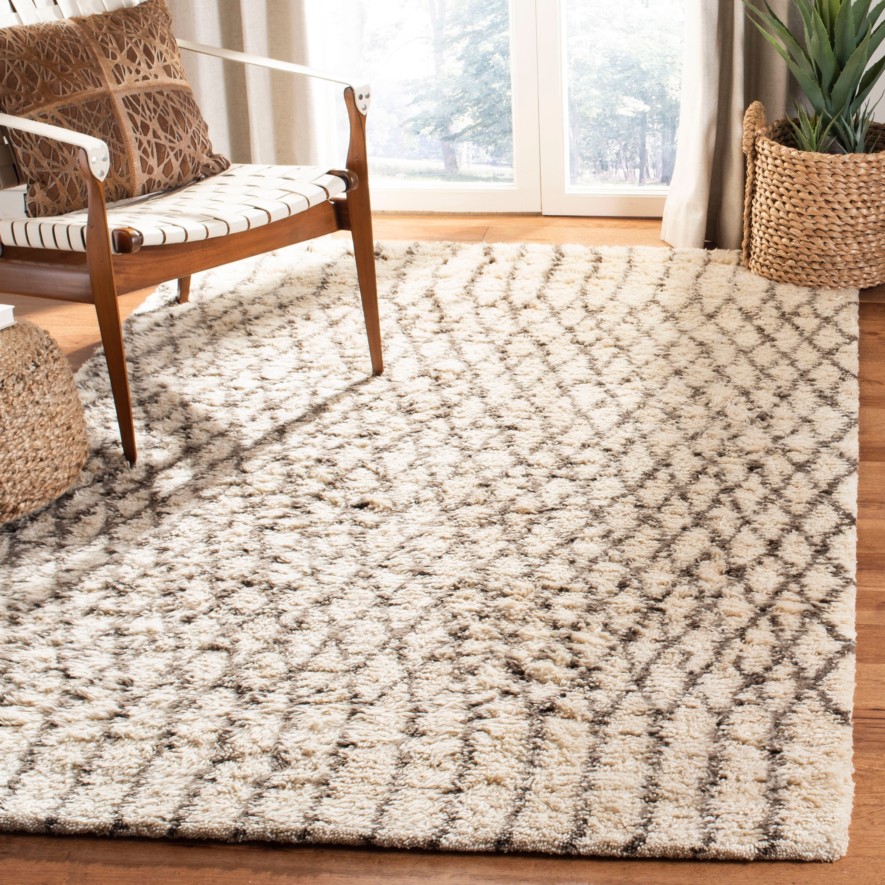 New Rug Collections CSB860A-6SQ-Color:Ivory/Grey,Design:Shag & Flokati,Shape:Square,Size:6'L x 6'W
