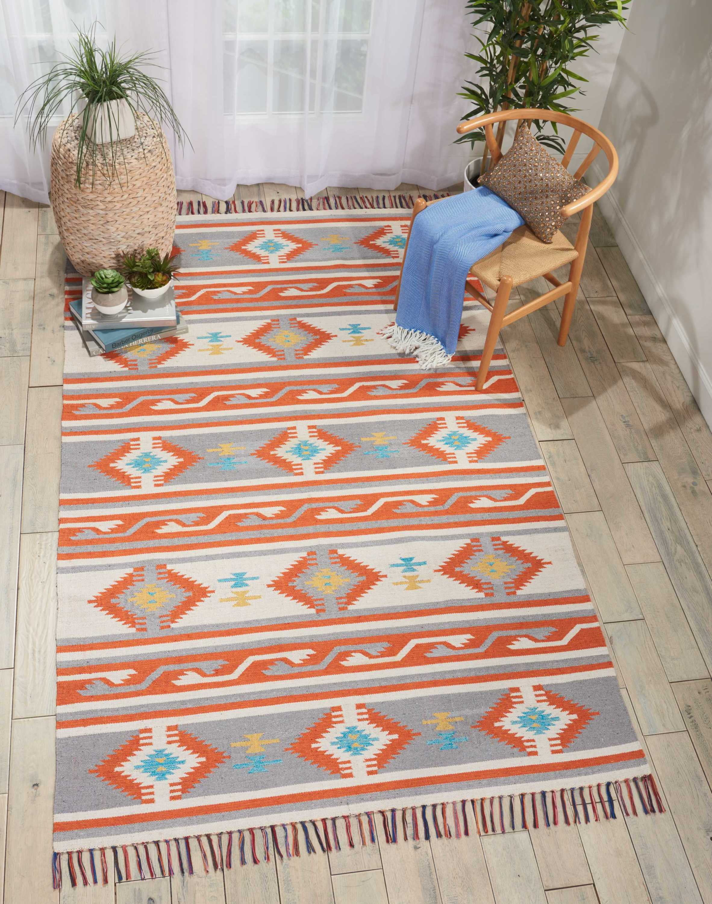 Nourison Baja Tribal Ivory/Grey 6'6" x 9'6" Area Rug, (7x10)