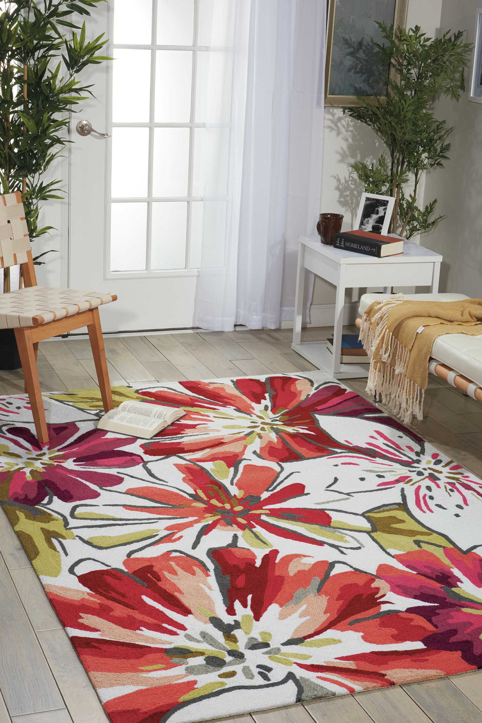 Nourison Fantasy Floral Ivory 1'9" x 2'9" Area Rug, (2x3)