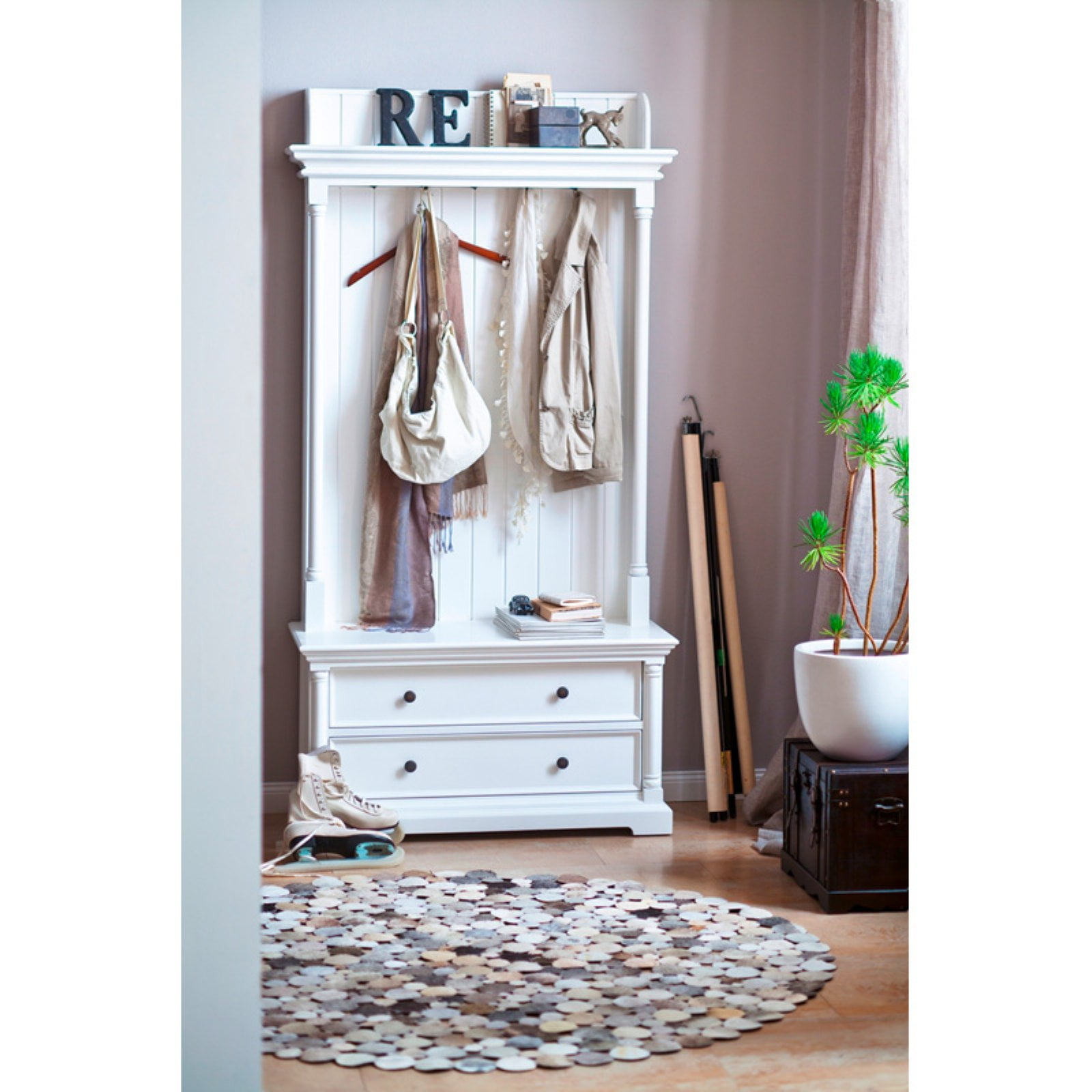NovaSolo Provence Hall Tree in Pure White