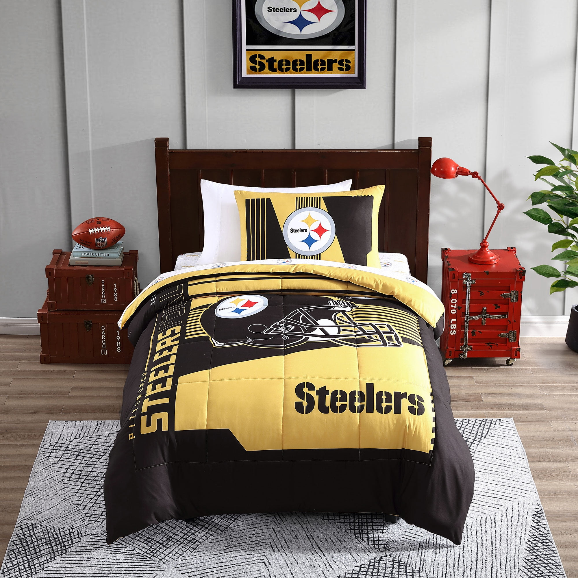 NFL Pittsburgh Steelers Status Bed in a  Bag Set - Twin