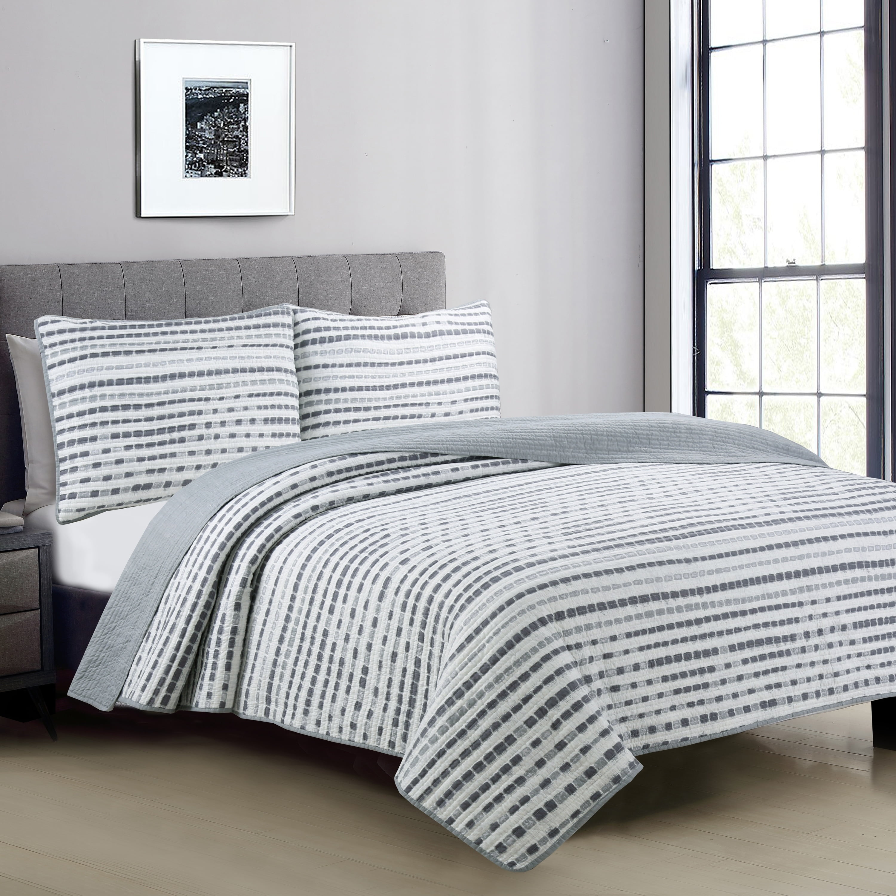 Nara Striped Quilt Set