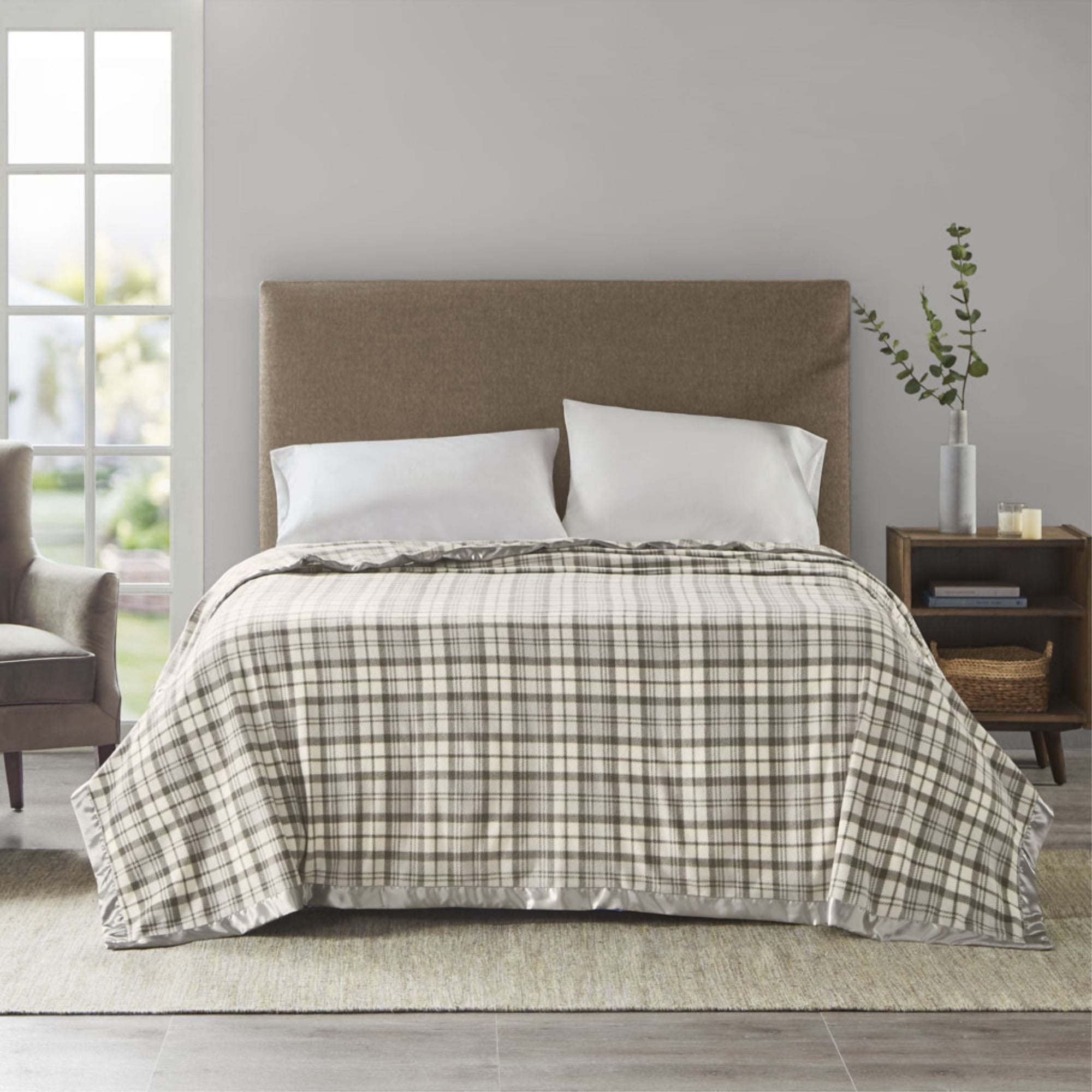 Premium Microfleece Blanket - Unmatched Softness and Luxury | Lightweight and Cozy Year-Round Comfort | Matte Satin Binding for Elegance | Durable and Long-lasting