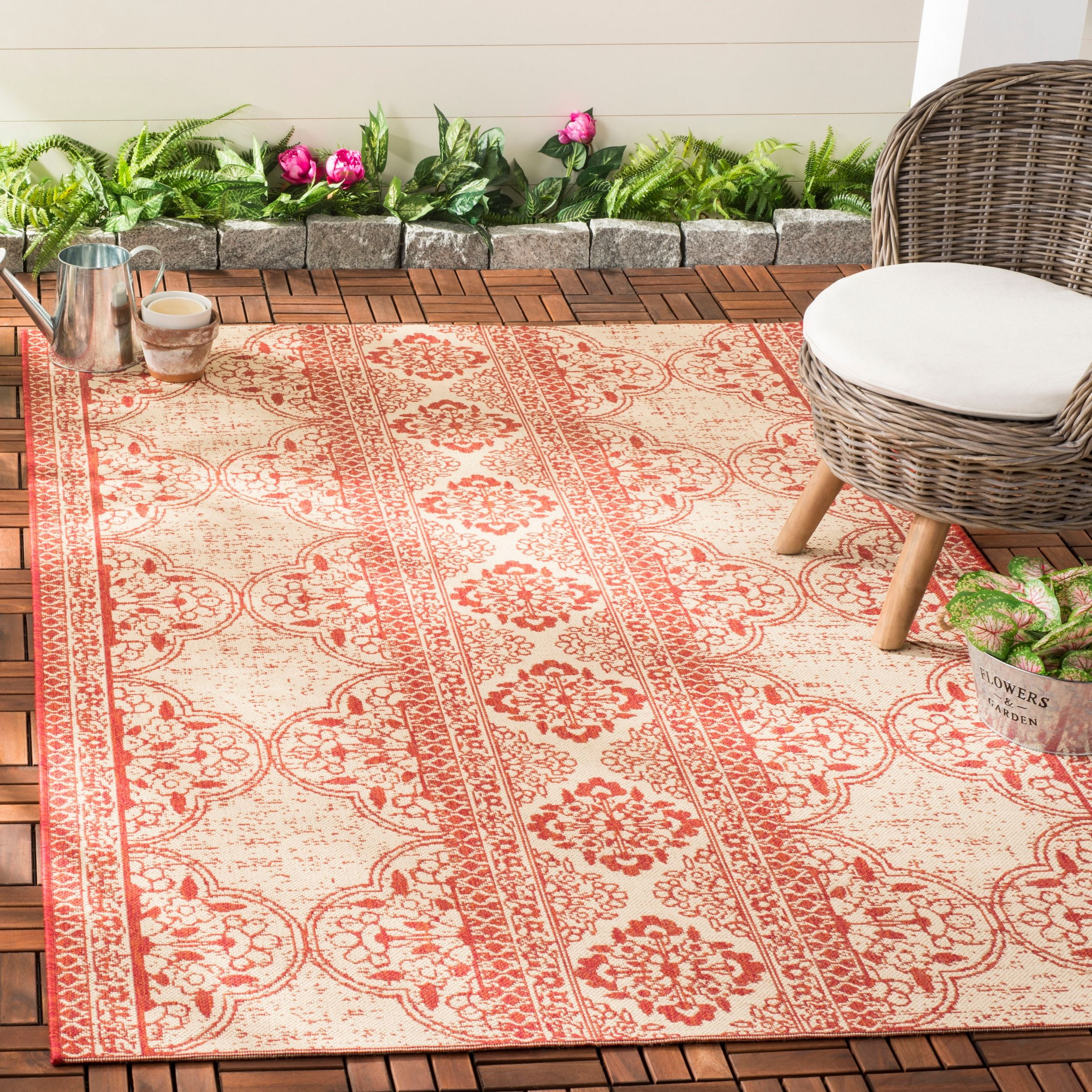 SAFAVIEH Beach House Kiaran Southwestern Indoor/Outdoor Area Rug Red/Cream, 5'3" x 7'6"