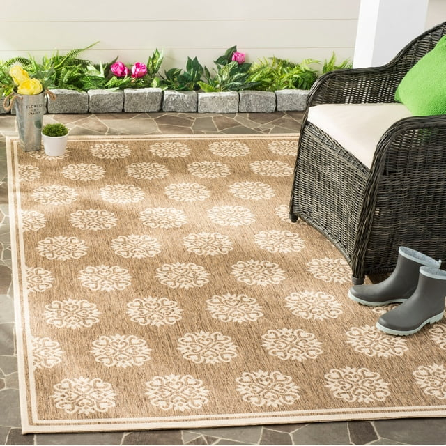 SAFAVIEH Beach House Regent Geometric Indoor/Outdoor Area Rug, Beige/Cream, 4' x 6'