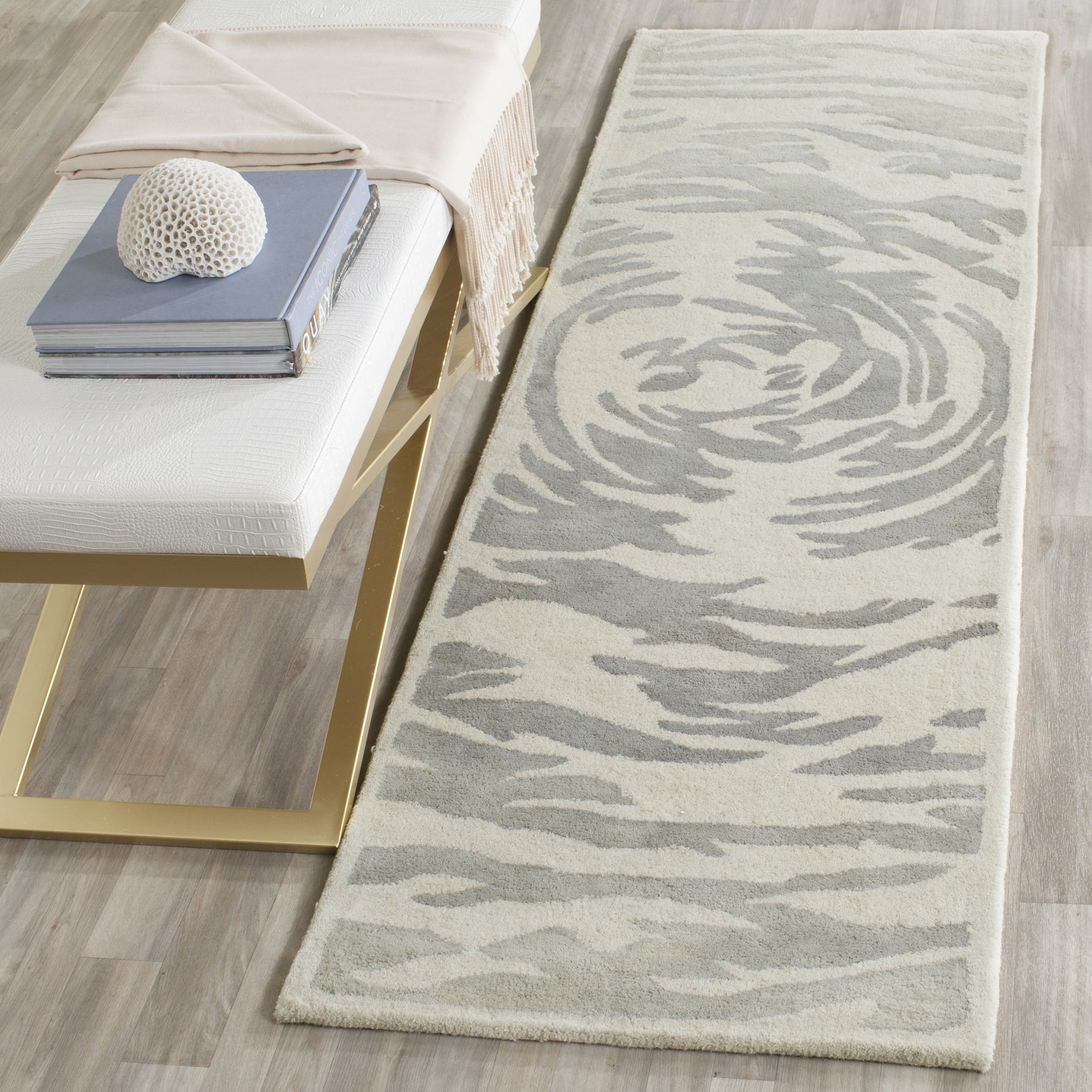 Bella BEL128 Hand Tufted Runner Rug - Ivory/Grey - 2'3"x7' - Safavieh.