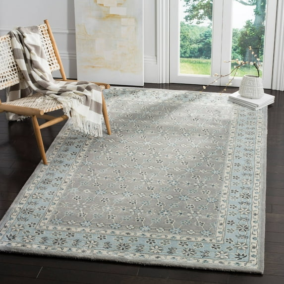 SAFAVIEH Bella Ridley Traditional Floral Wool Area Rug, Silver/Light Blue, 6' x 9'