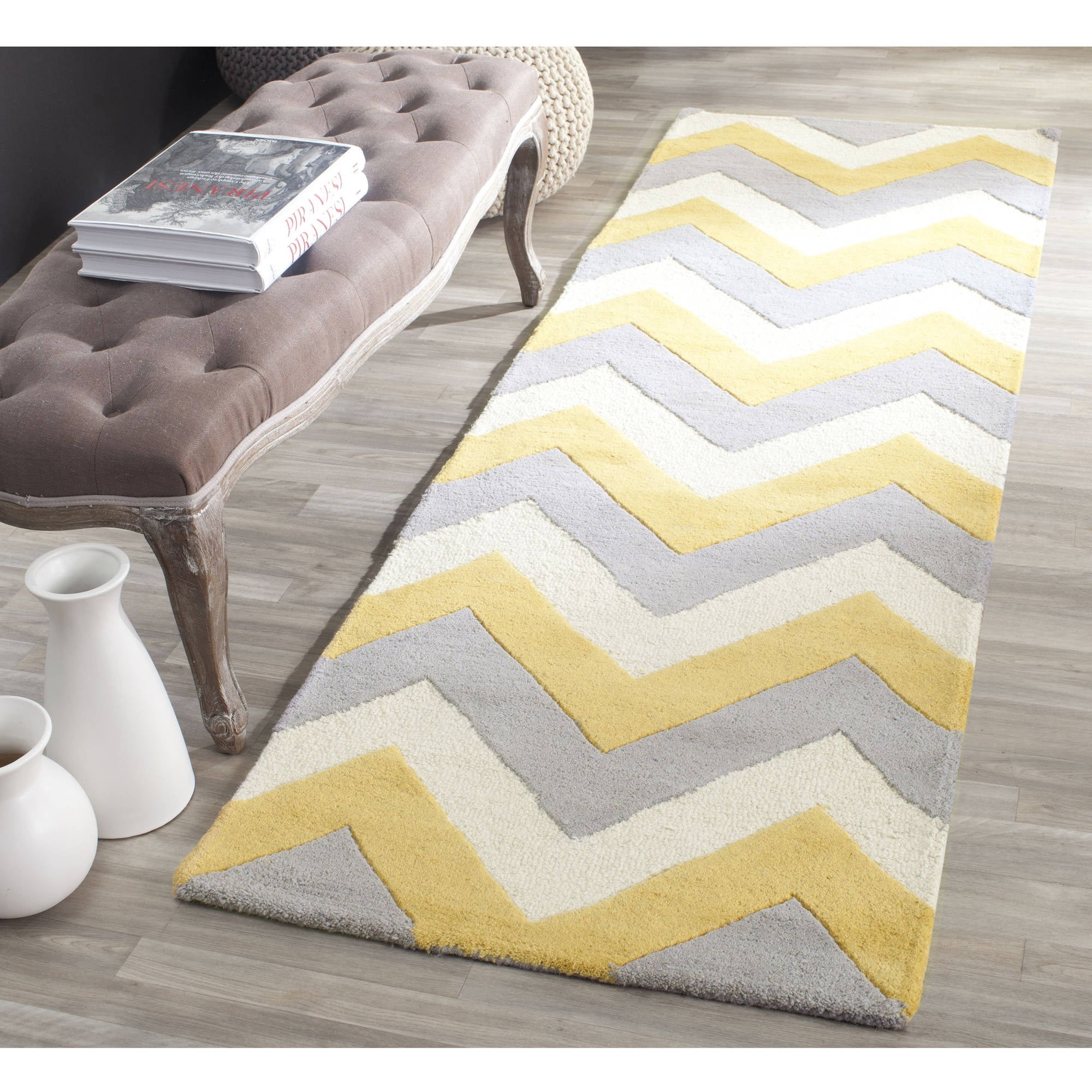 SAFAVIEH Cambridge Cherette Zig Zag Stripes Wool Runner Rug, Grey/Gold, 2'6" x 6'