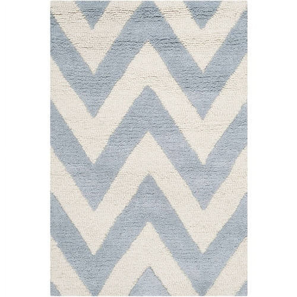 Cambridge CAM139 Tufted Indoor Area Rug - Light Blue/Ivory - 2'6"x4' - Safavieh