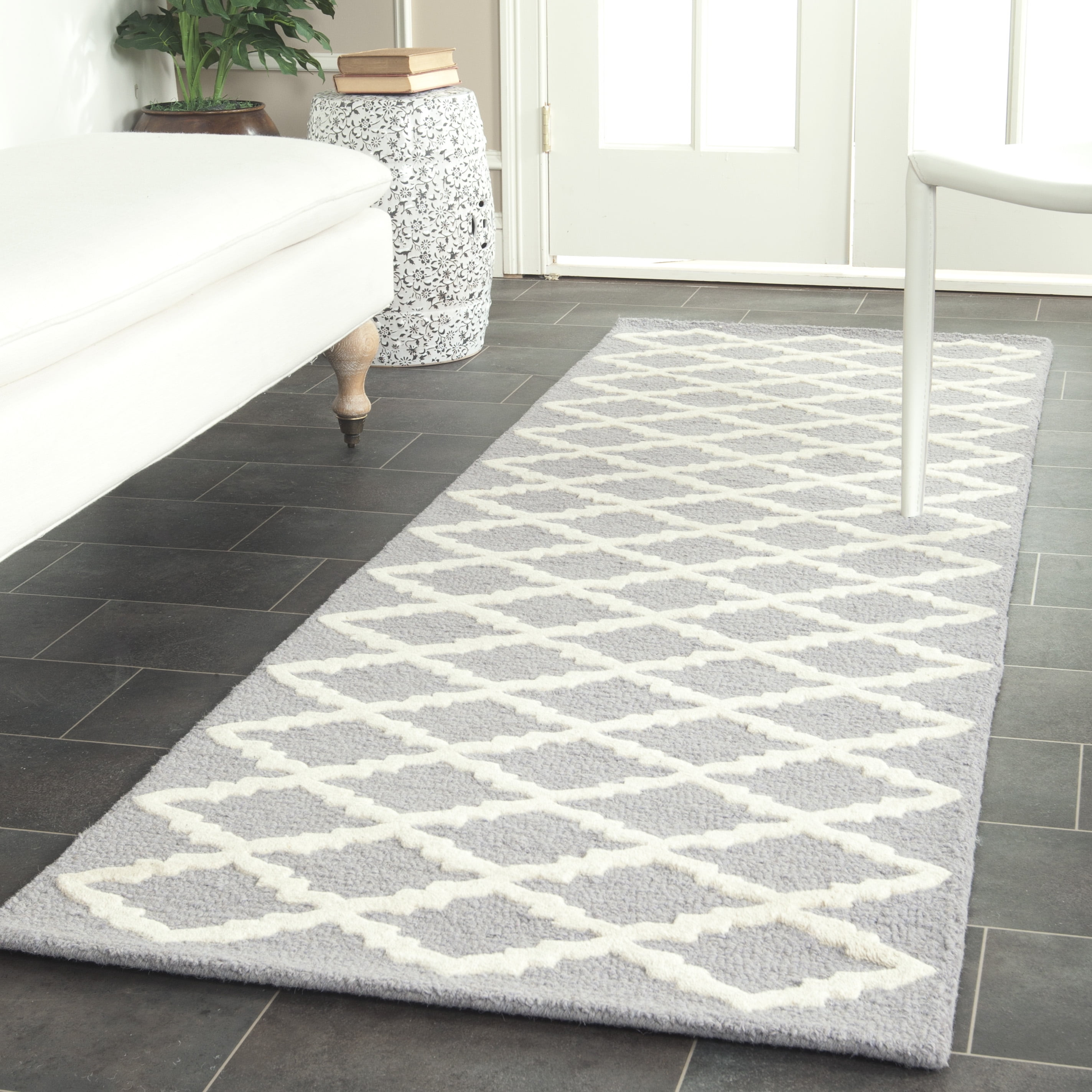 Cambridge CAM137 Hand Tufted Area Rug  - Safavieh