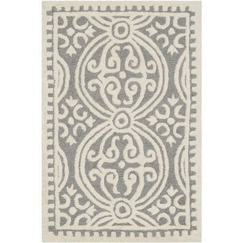 SAFAVIEH Cambridge Leslie Geometric Wool Area Rug, Silver/Ivory, 6' x 6' Square