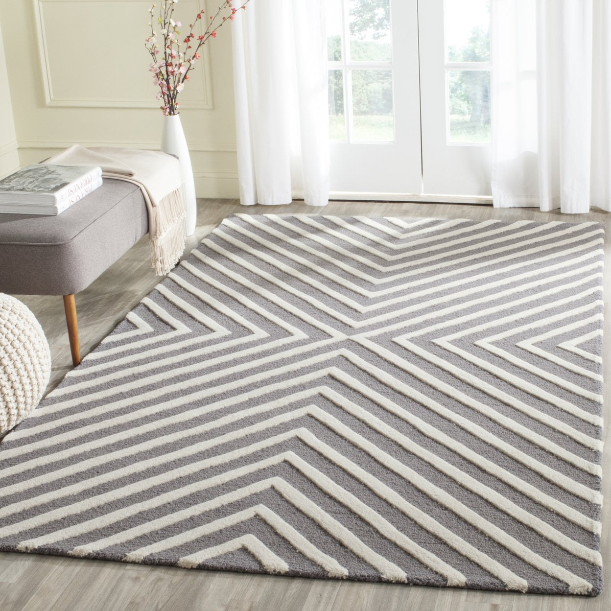 Cambridge CAM129 Hand Tufted Area Rug  - Safavieh