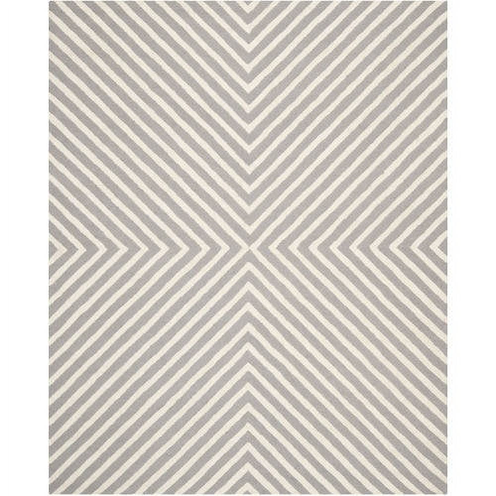 Cambridge CAM129 Hand Tufted Area Rug  - Safavieh