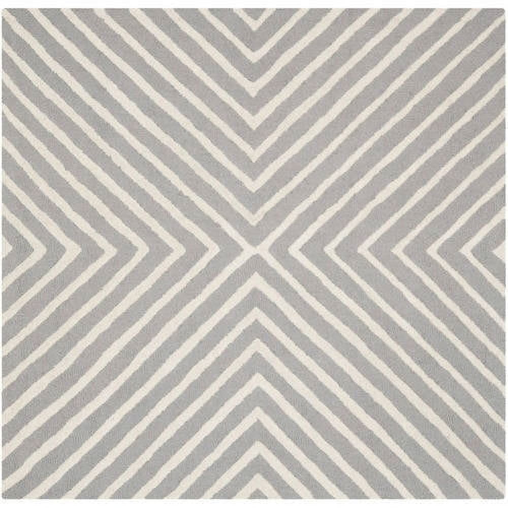 SAFAVIEH Cambridge Lilly Geometric Wool Area Rug, Silver/Ivory, 8' x 8' Square