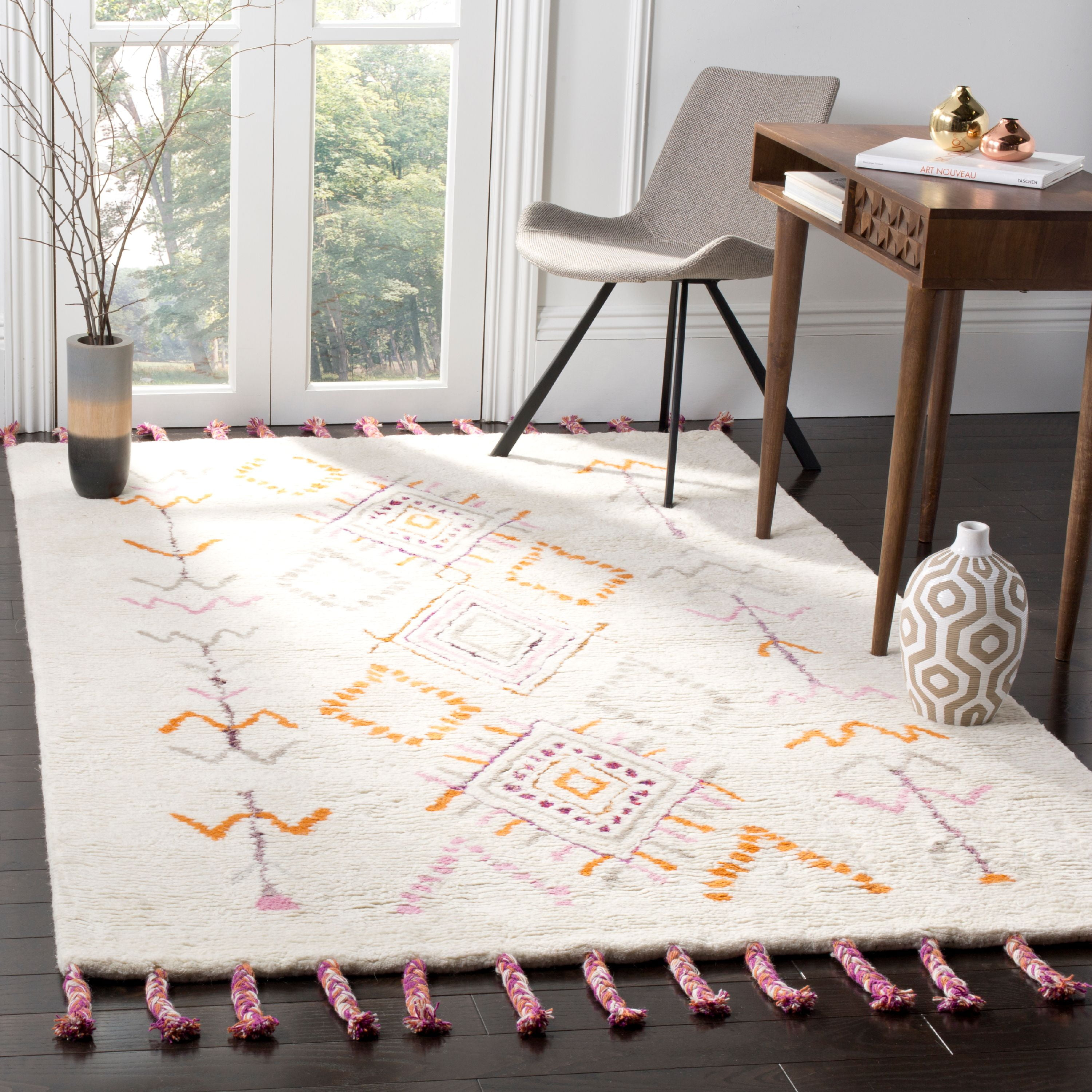 SAFAVIEH Casablanca Tiana Southwestern Shag Area Rug, Ivory/Multi, 8' x 10'