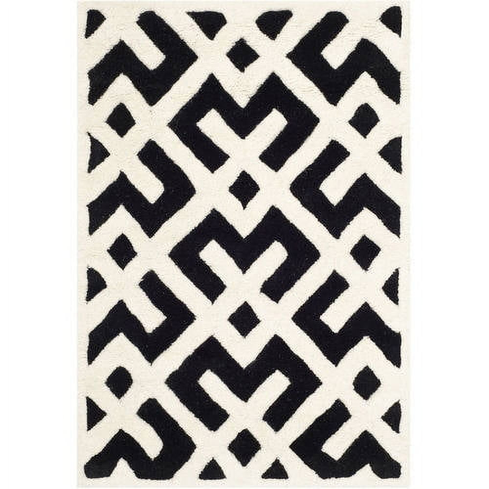 SAFAVIEH Chatham CHT719K Handmade Black / Ivory Rug