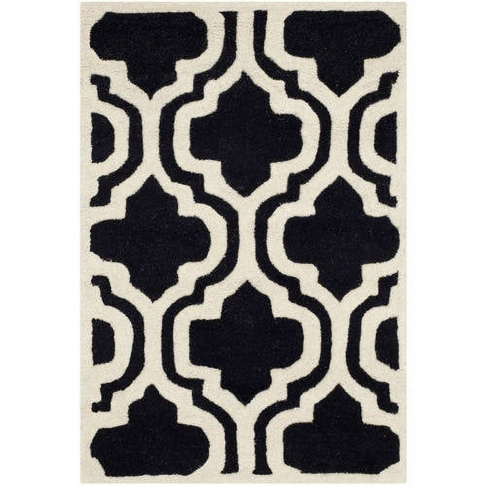 SAFAVIEH Chatham Henry Geometric Quatrefoil Wool Area Rug, Black/Ivory, 5' x 5' Round