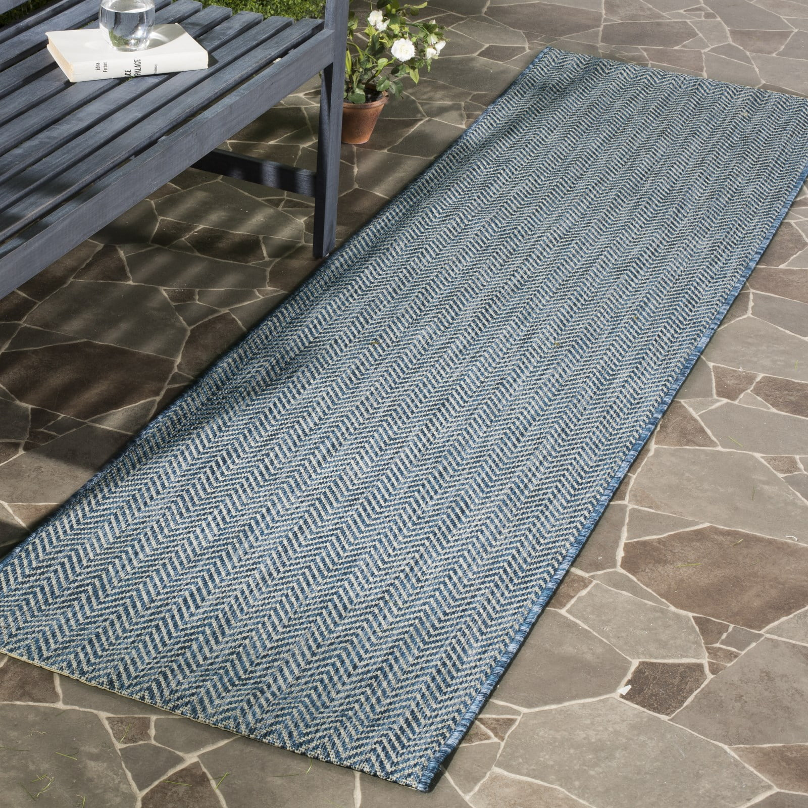 SAFAVIEH Courtyard Blazhe Chevron Indoor/Outdoor Runner Rug, Navy/Grey, 2'3" x 22'