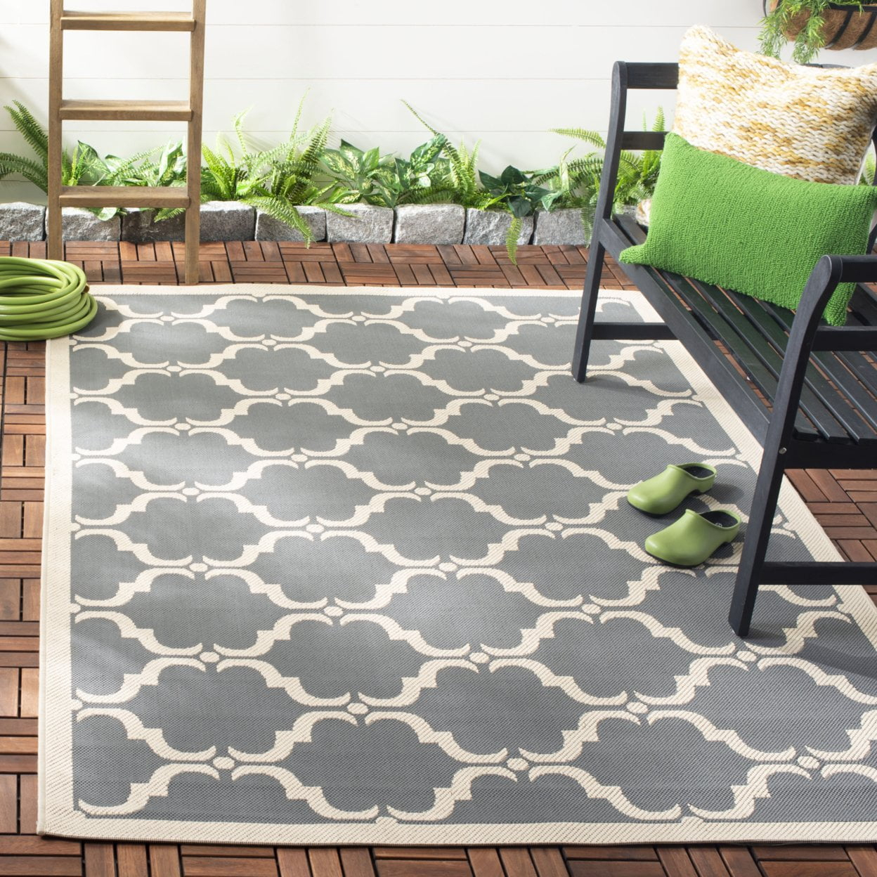 SAFAVIEH Courtyard Estelle Geometric Indoor/Outdoor Area Rug, Anthracite/Beige, 5'3" x 7'7"