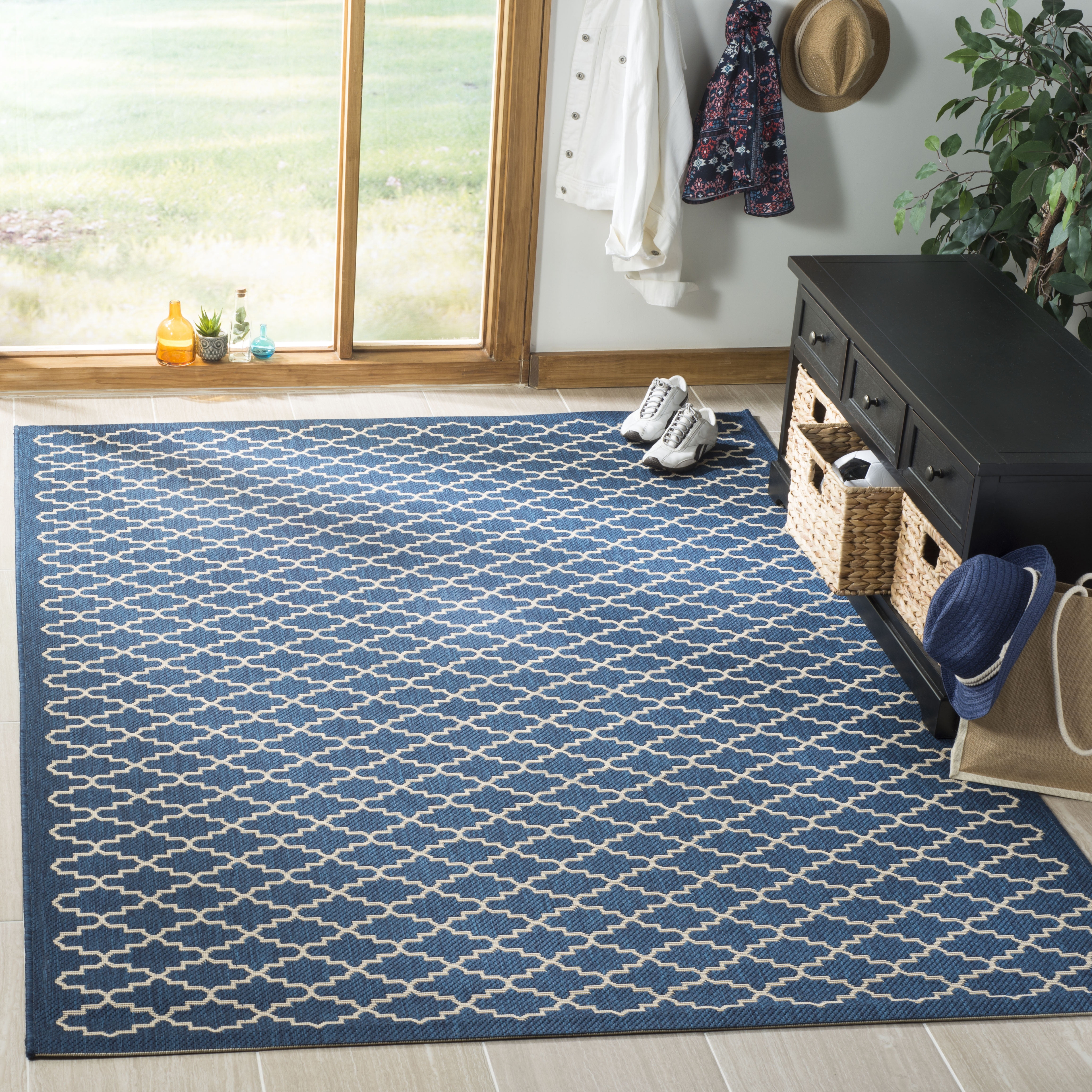 SAFAVIEH Courtyard Hilbert Trellis Indoor/Outdoor Area Rug, 7'10" x 7'10" Square, Navy/Beige
