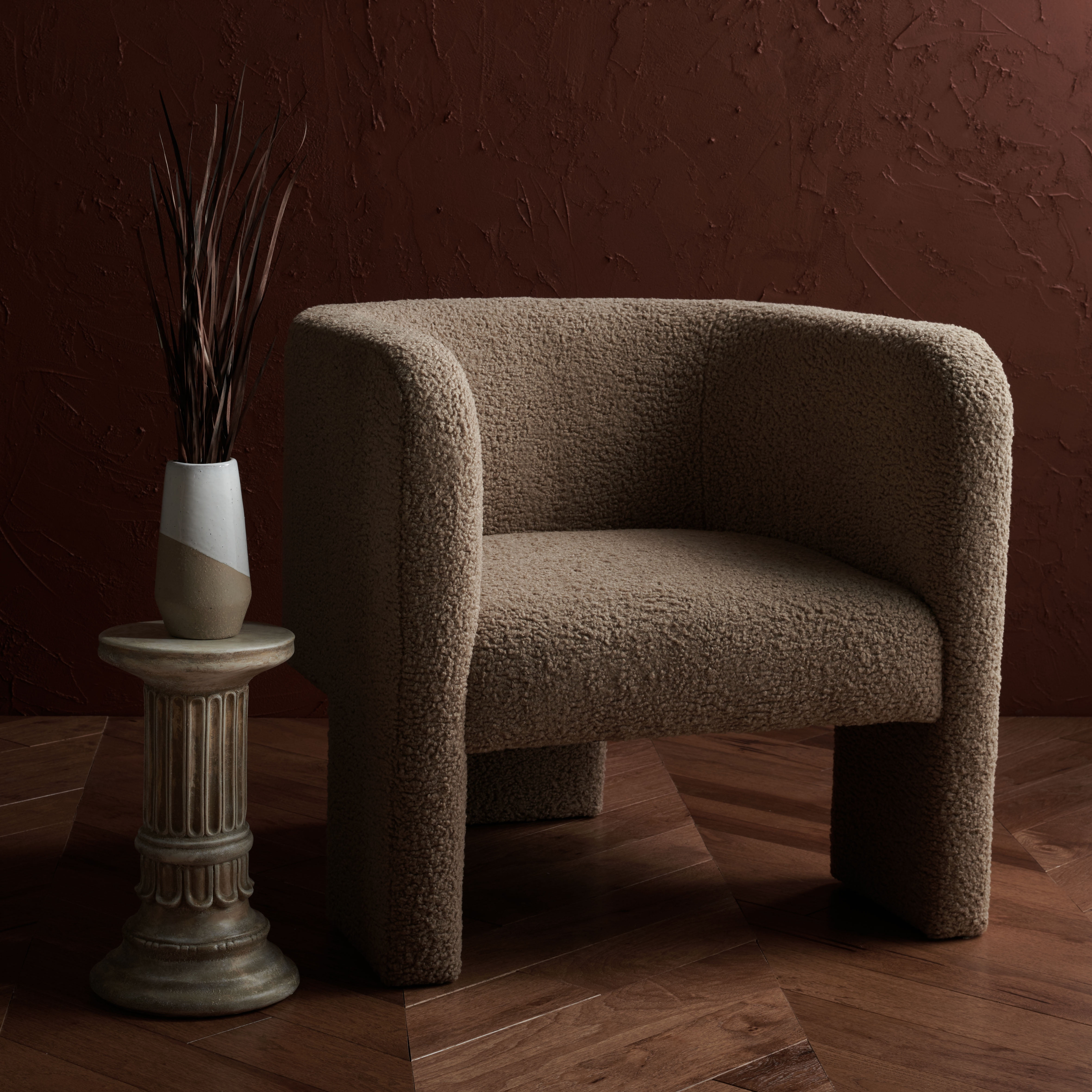 SAFAVIEH Couture Sammie Modern Boucle Solid Accent Chair, Light Brown
