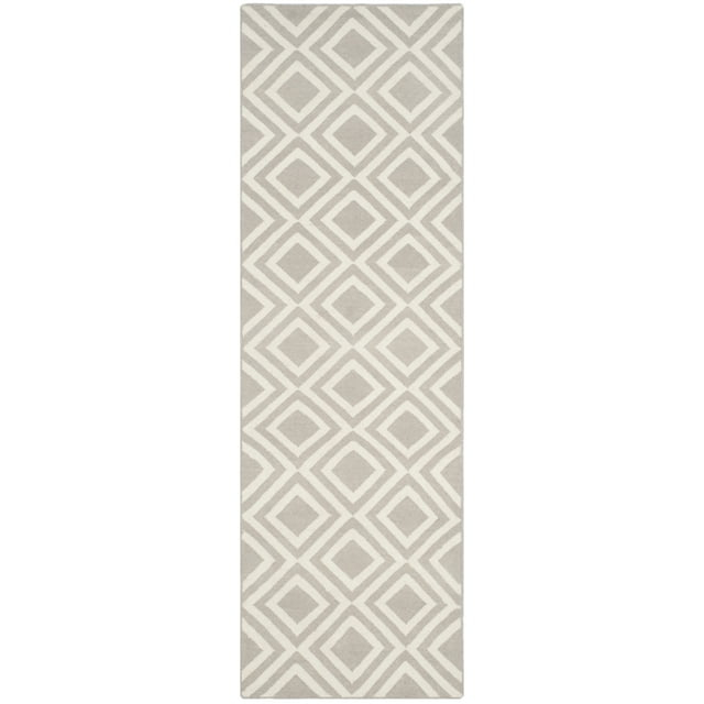 SAFAVIEH Dhurrie Winifred Geometric Diamonds Wool Runner Rug, Grey/Ivory, 2'6" x 8'