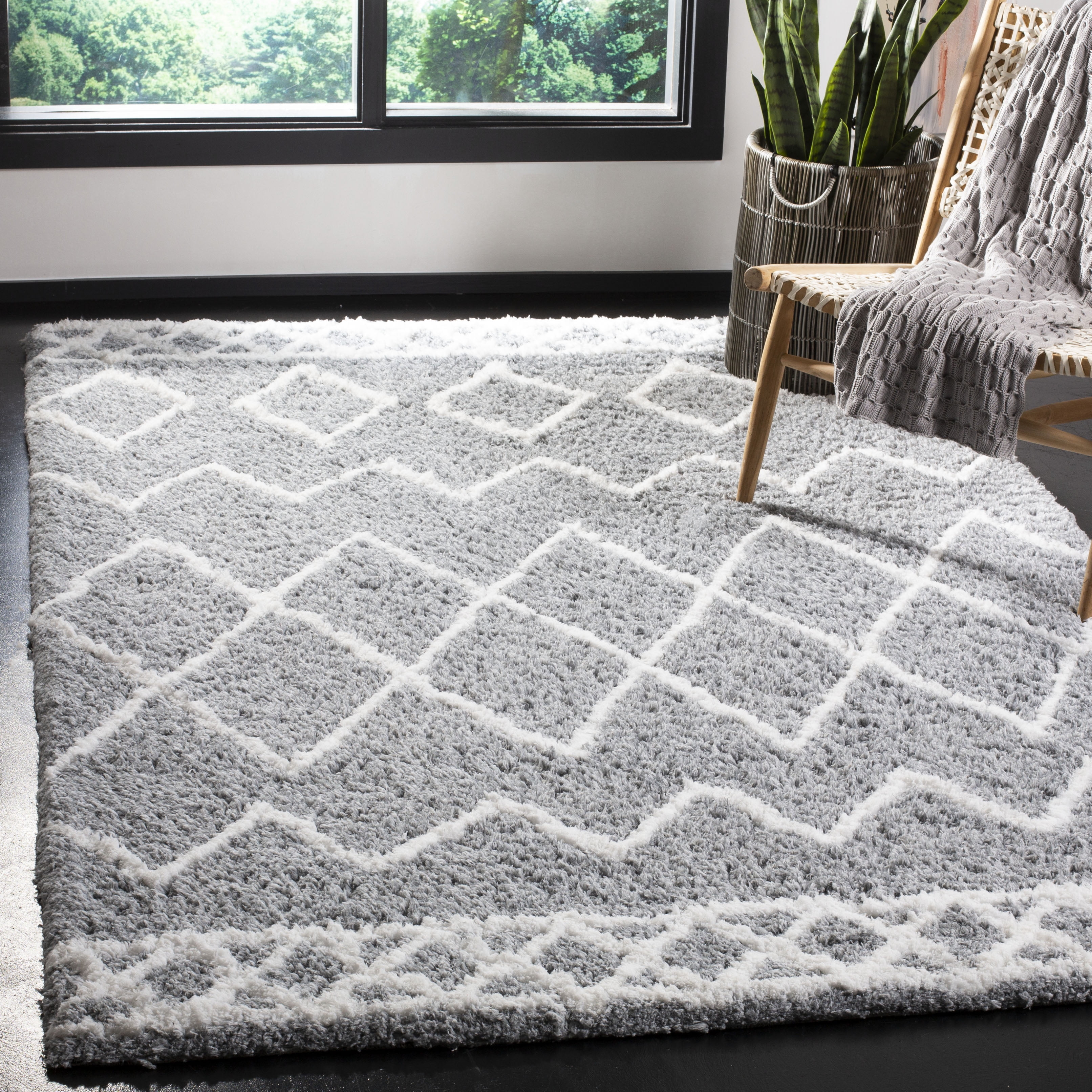 Equinox Shag EQS711 Hand Tufted Indoor Area Rug - Grey/Cream - 4'x6' - Safavieh