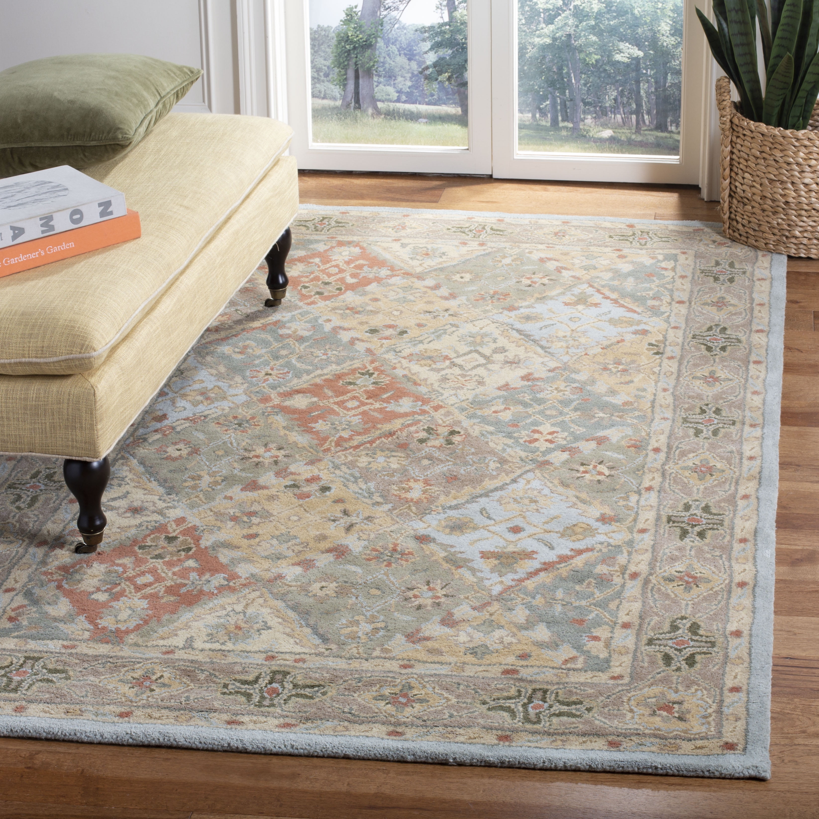 SAFAVIEH Heritage Abbey Traditional Wool Area Rug, Light Blue/Light Brown, 9'6" x 13'6"