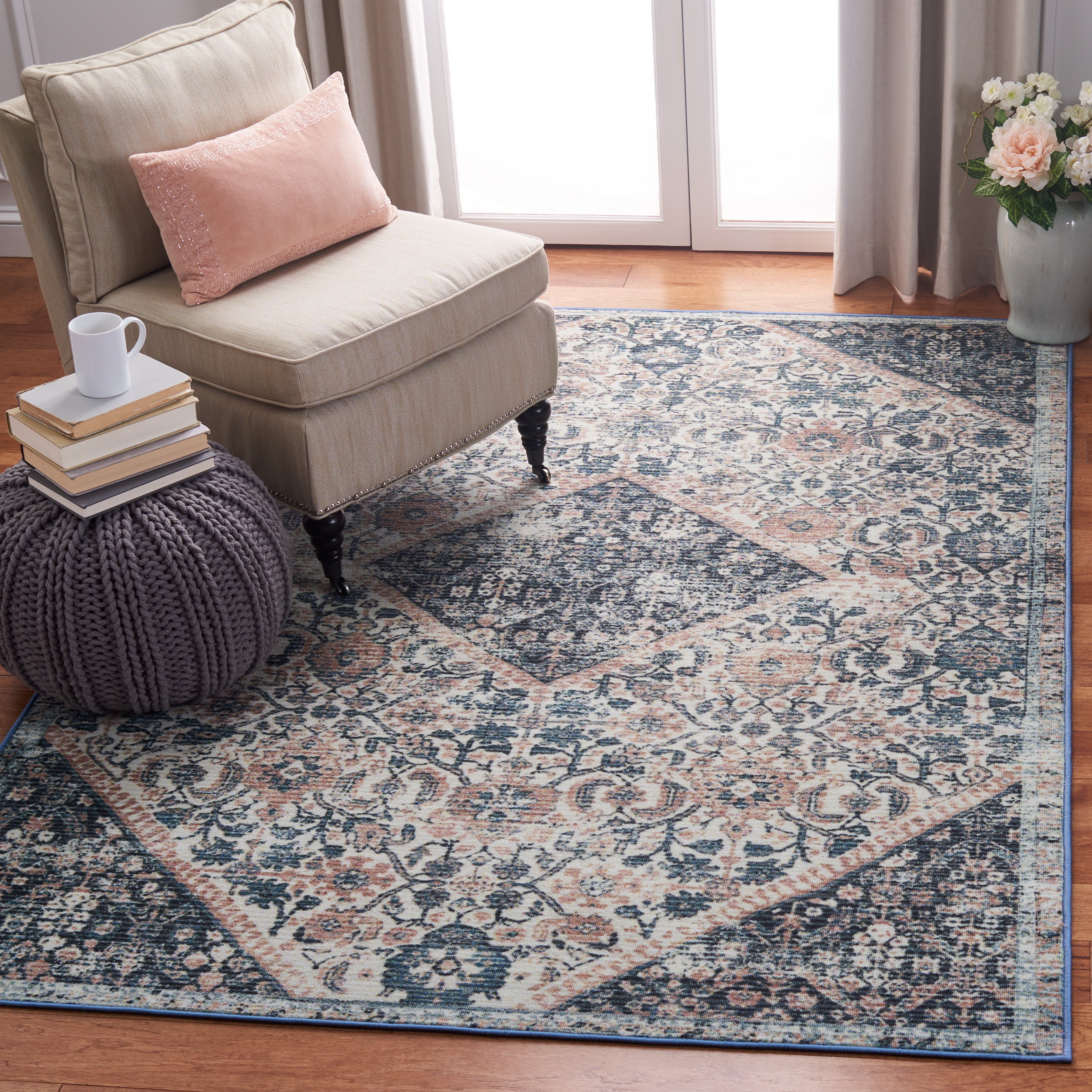 SAFAVIEH Journey Raschelle Floral Distressed Area Rug, Ivory/Pink, 5'5" x 7'7"