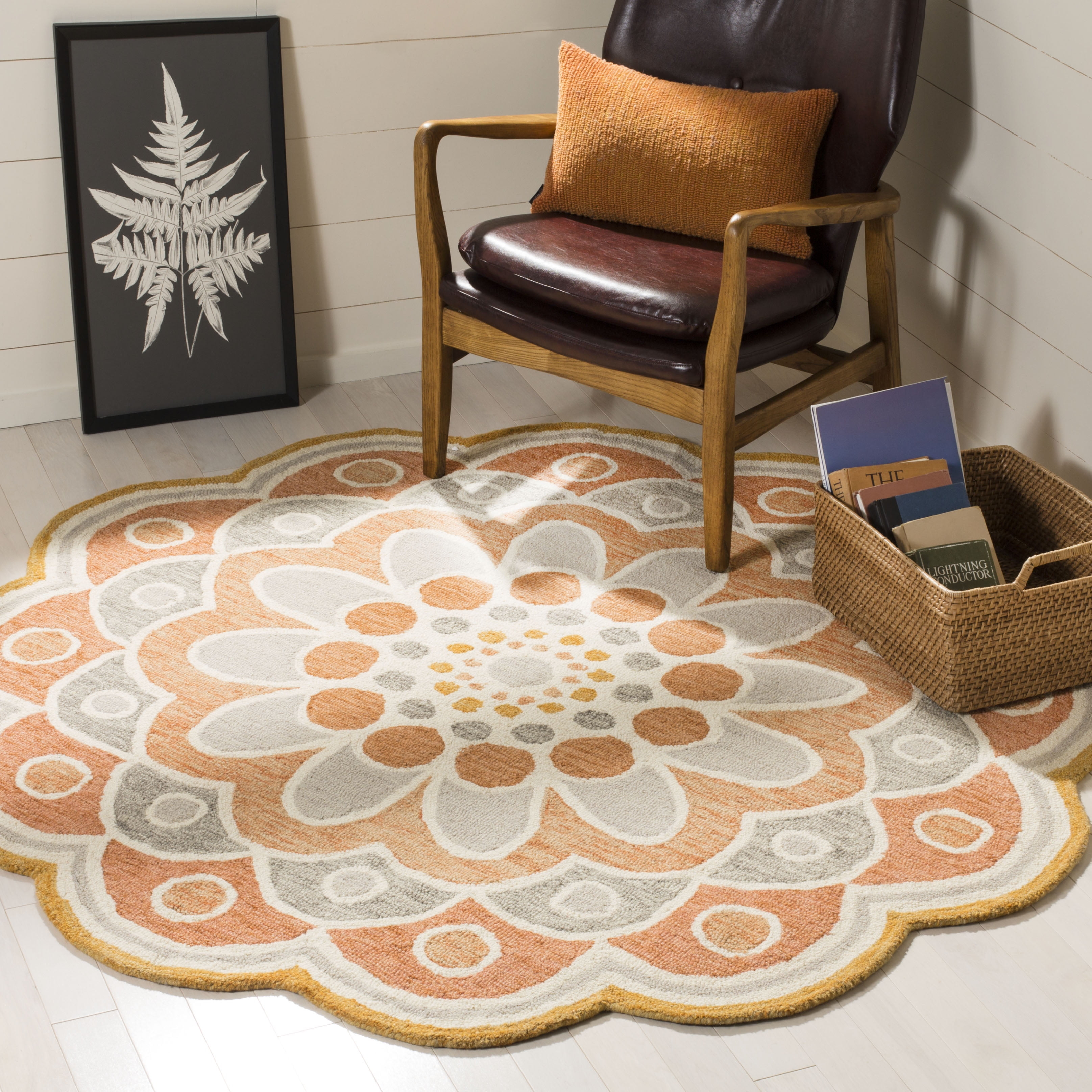 SAFAVIEH Novelty Delaney Floral Wool Area Rug, Grey/Rust, 4' x 4' Round