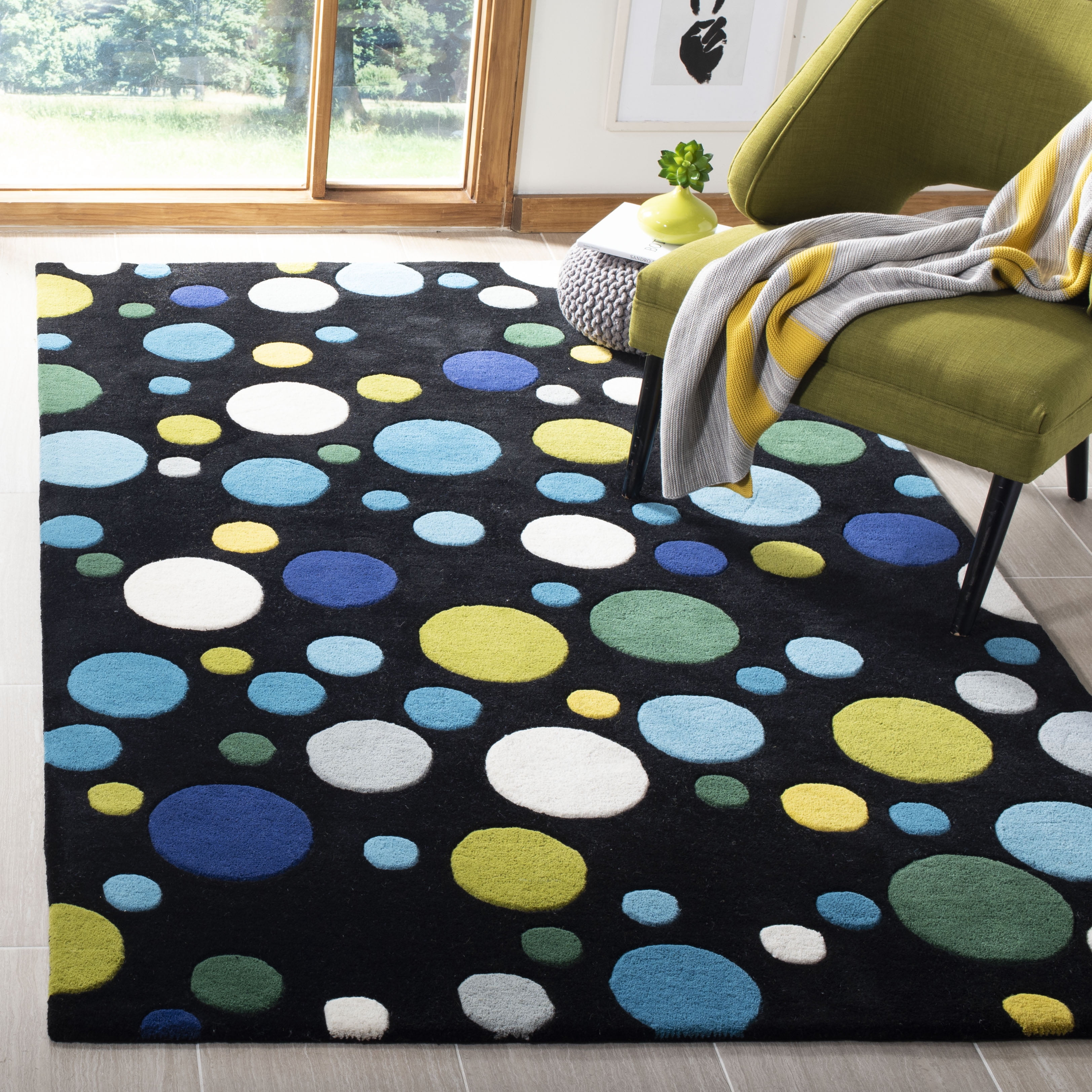 SAFAVIEH Soho Dots Polka Dots Wool Area Rug, Black/Multi, 3'6" x 5'6"