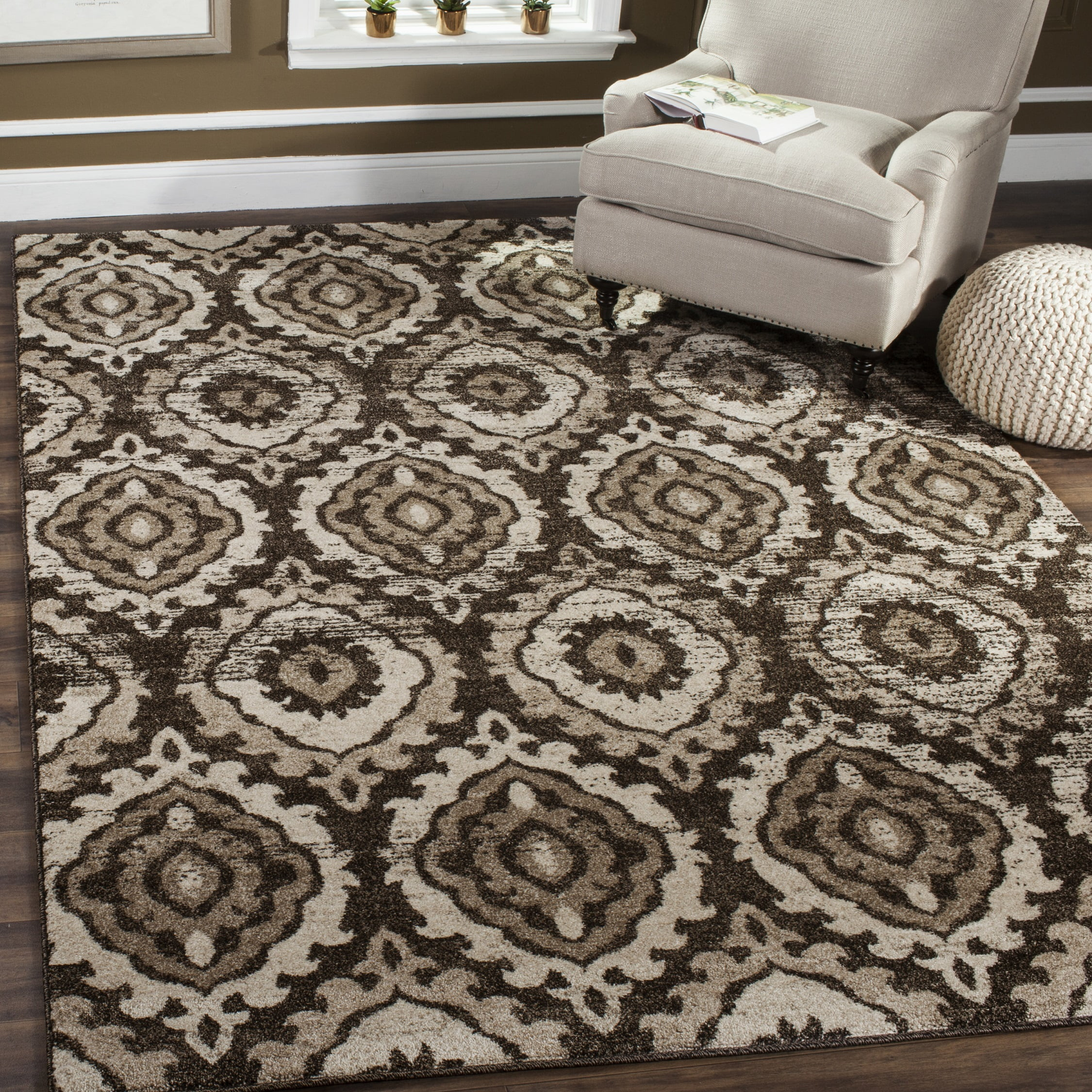 SAFAVIEH Tunisia Cornelius Damask Area Rug, Brown/Cream, 4' x 6'