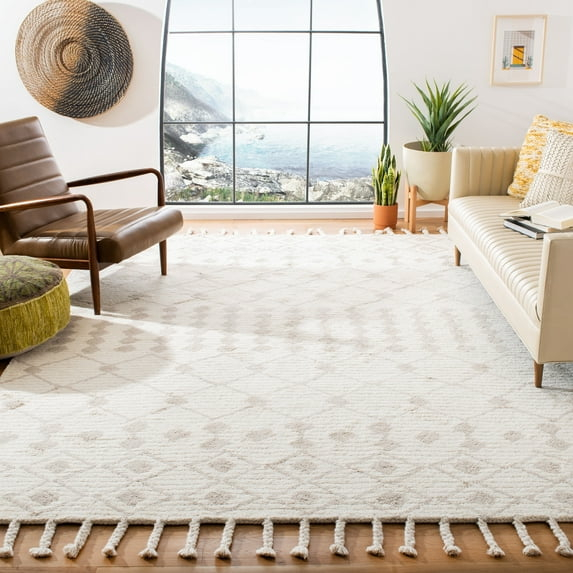 Safavieh  Handmade Casablanca Shag Glenda Tribal Wool Rug Ivory/Beige 8' x 10' 8' x 10' Indoor, Handmade Living Room, Bedroom, Dining Room Beige
