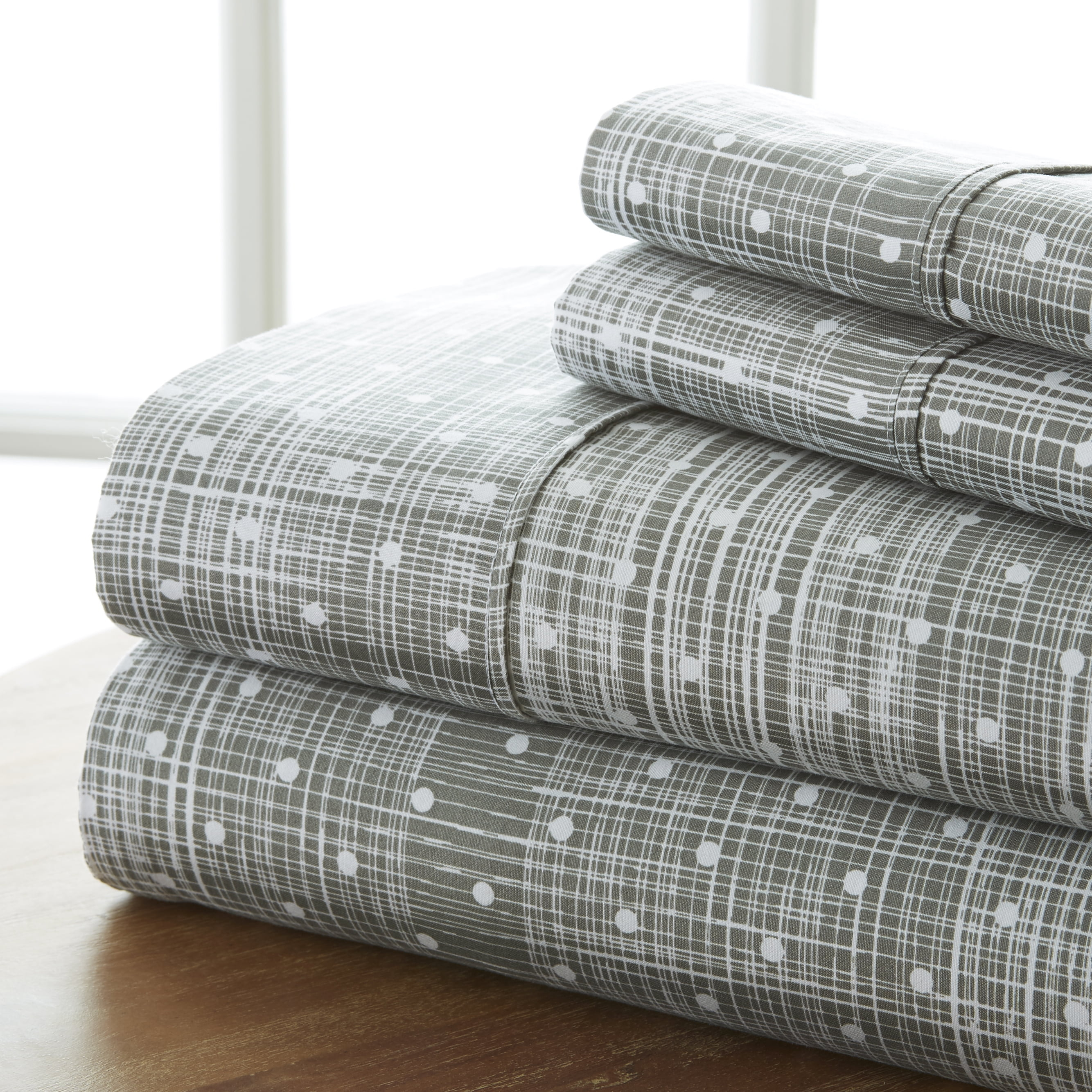 Simply Soft 4 Piece Sheet Set - Polka Dot Pattern