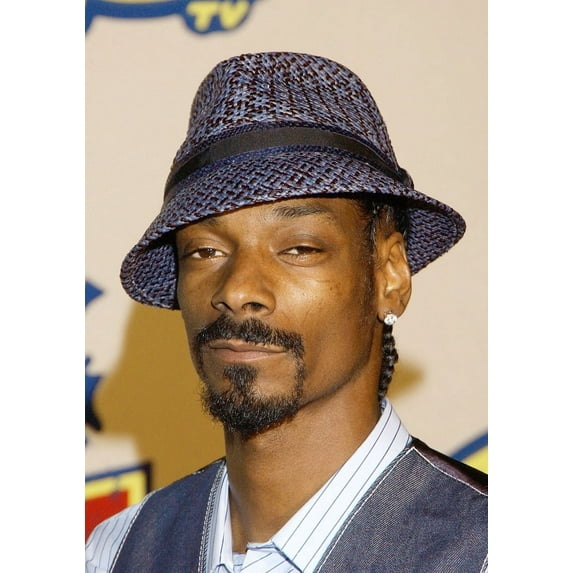 Snoop Dogg At Spike Tv'S Video Game Awards, Santa Monica, Ca, December 14, 2004. (Photo: John Hayes/Everett Collection) Photo Print (8 x 10)