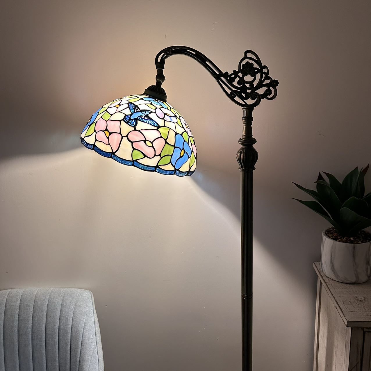Tiffany Floor lamps Pink blue stained glass Hummingbird Flowers LED Bulb Included Gooseneck Adjustable Corner Standing Reading Light for Living Room Bedroom 20"W*12"D*63"H