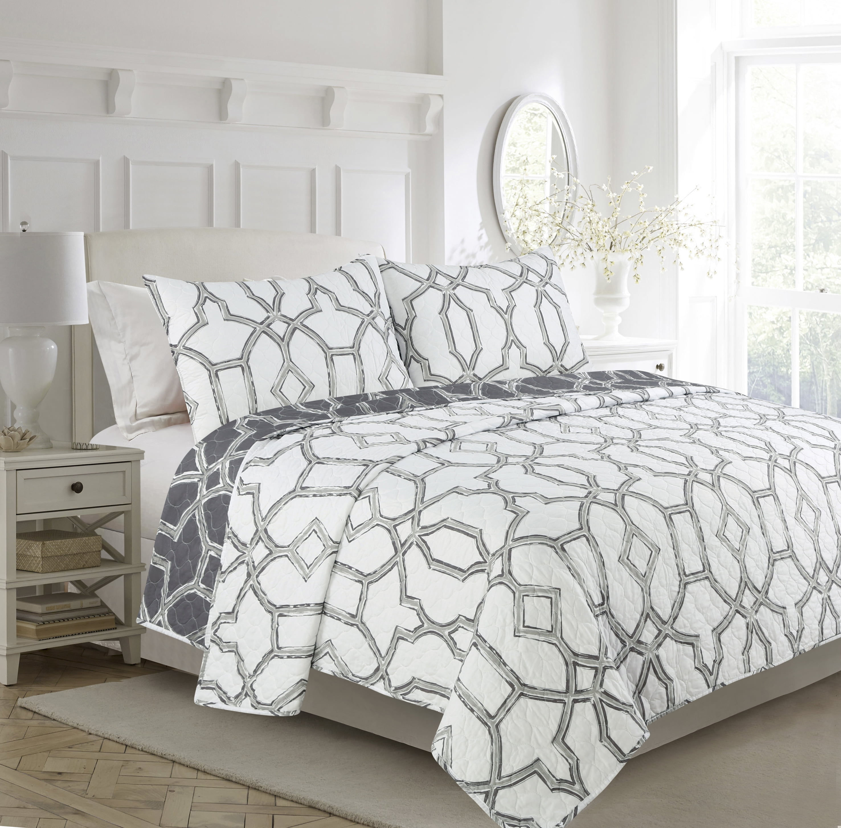 TrellIs Grey Full/Queen 3-Piece Quilt Set