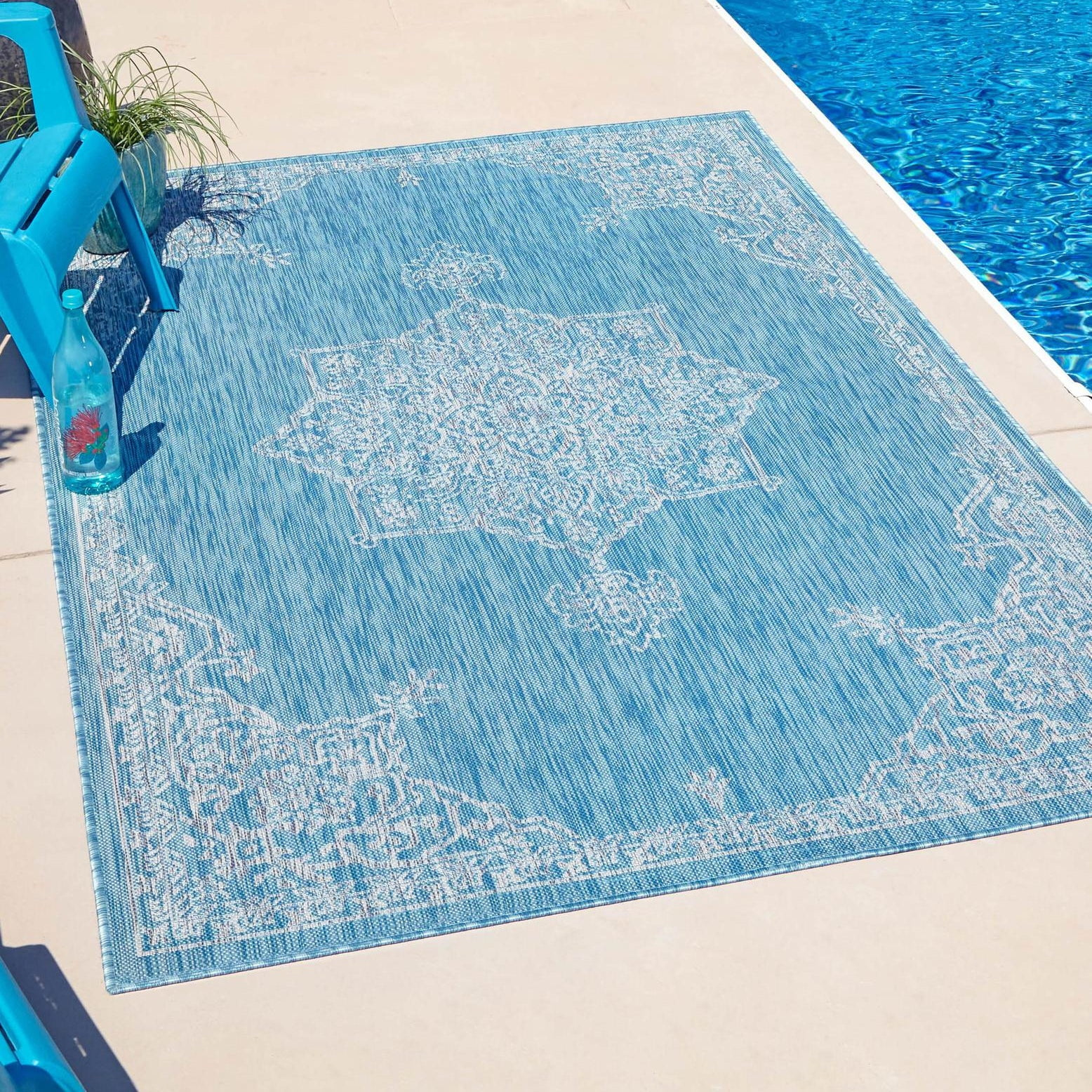 Unique Loom Outdoor Traditional Collection Area Rug - Antique (7' 1" x 10' Rectangle Light Aqua/Gray)