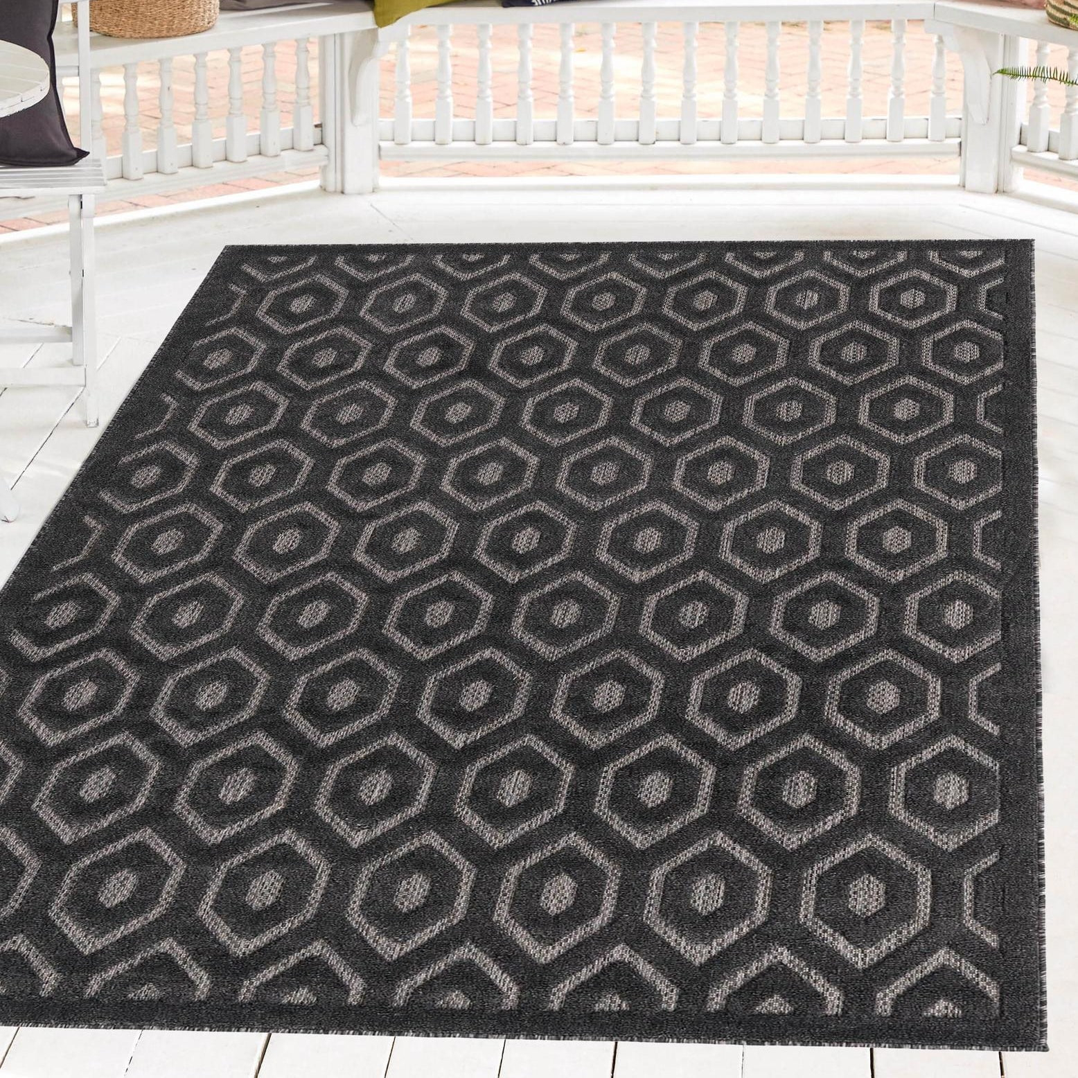 Unique Loom Outdoor Trellis Textured Collection Area Rug - Spatial (4' x 6' Rectangle Charcoal/Ivory)
