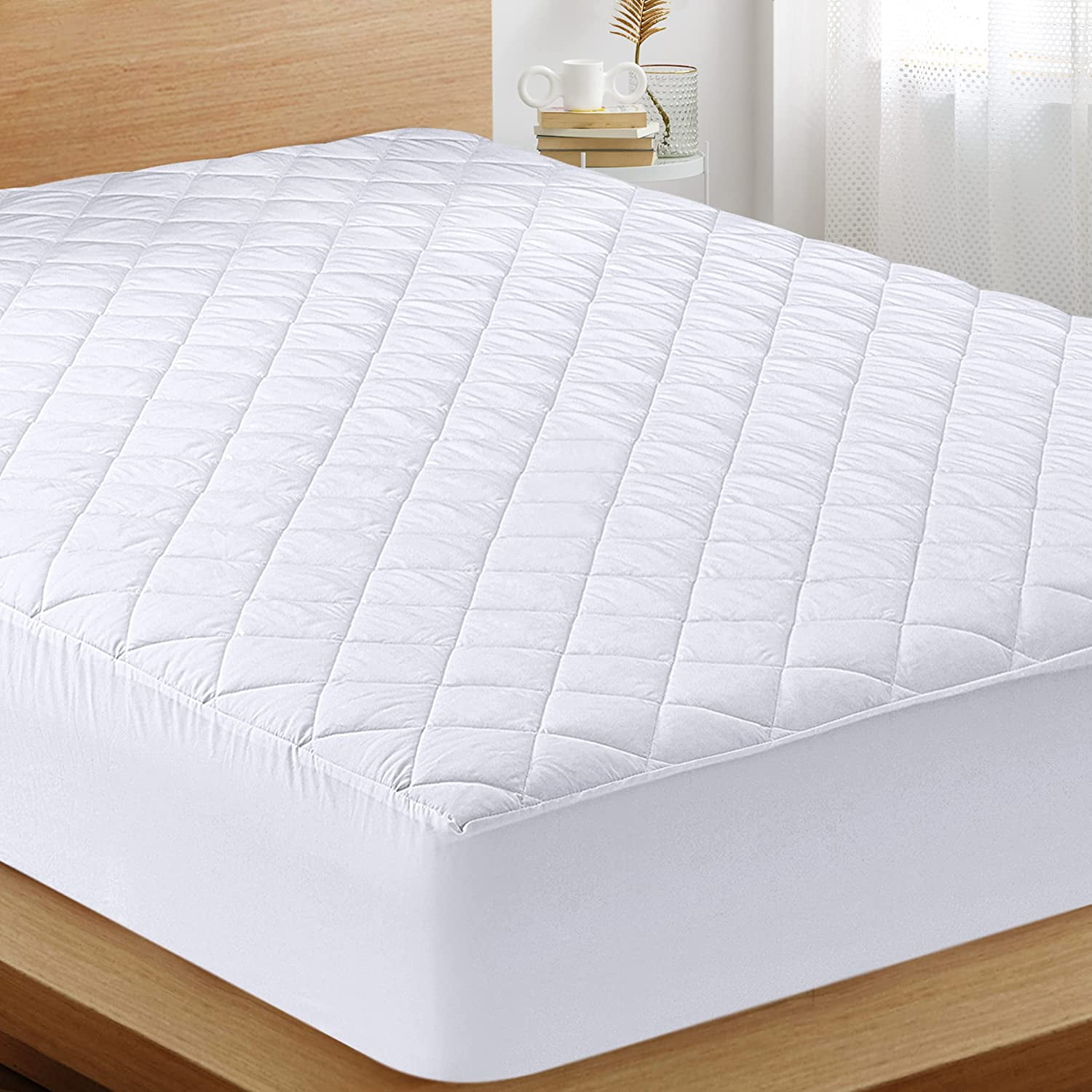 Utopia Bedding Microfiber Mattress Topper Twin , Quilted Fitted Mattress Pad Deep Pocket up to 16 inches, Machine Washable Mattress Protector