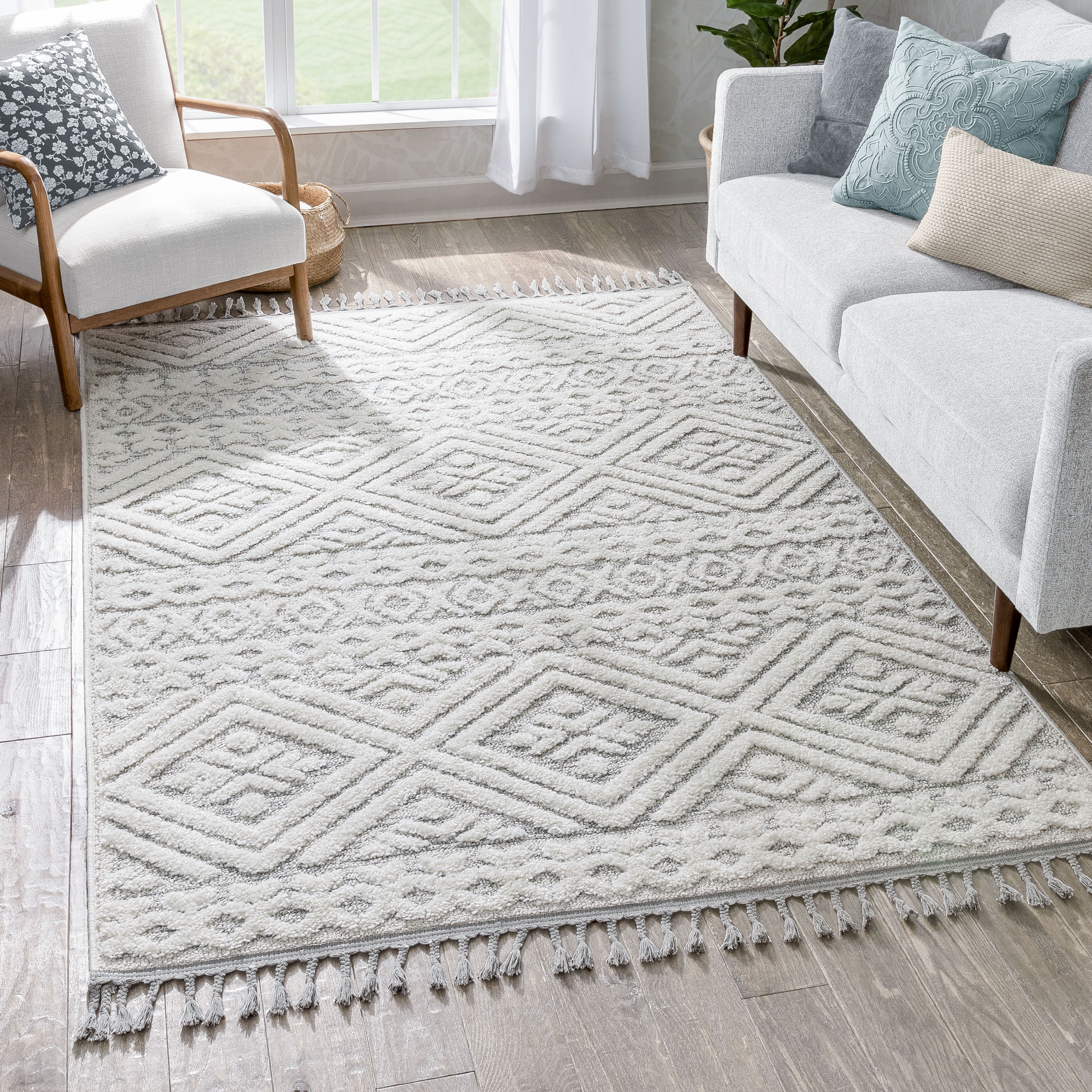 Well Woven Illana Cream Ethnic High-Lo Textured Diamond Area Rug (3'11" x 5'3")
