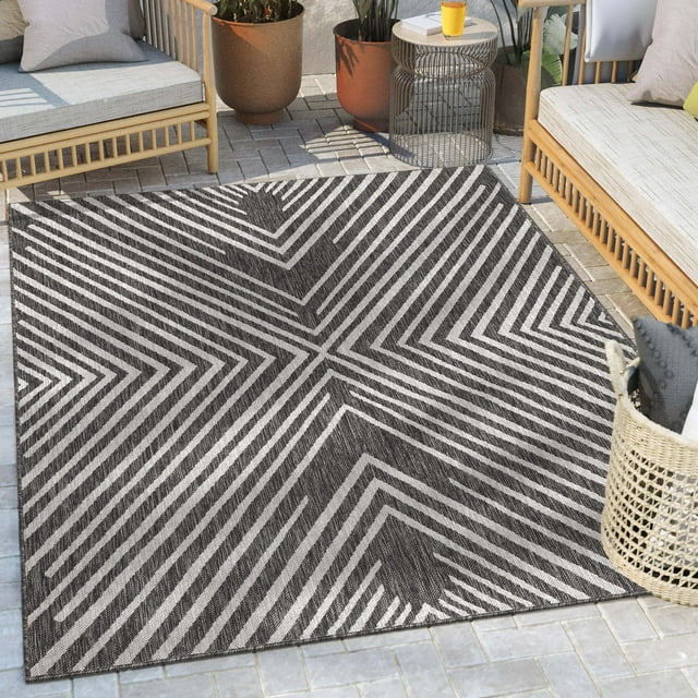 Well Woven Kesia Modern Stripes Indoor/Outdoor Gray Flat-Weave Rug