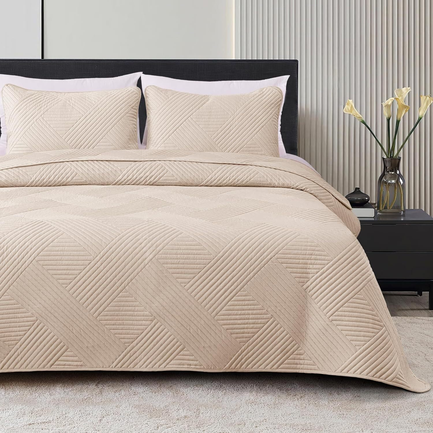 Whale Flotilla 3-Piece Brich Beige Embossed Quilt Bedding Sets, King