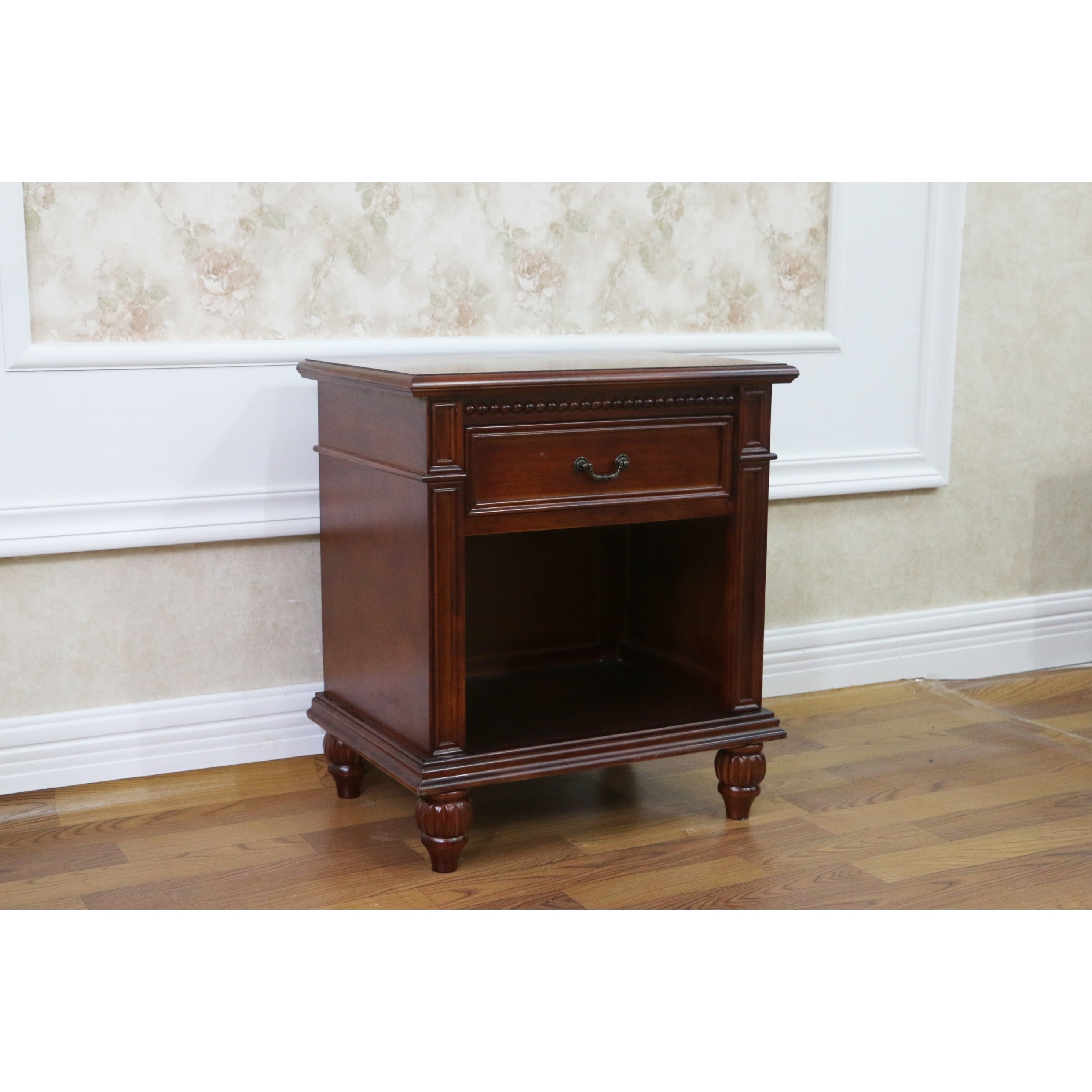 Windsor 1-Drawer Carved End Table