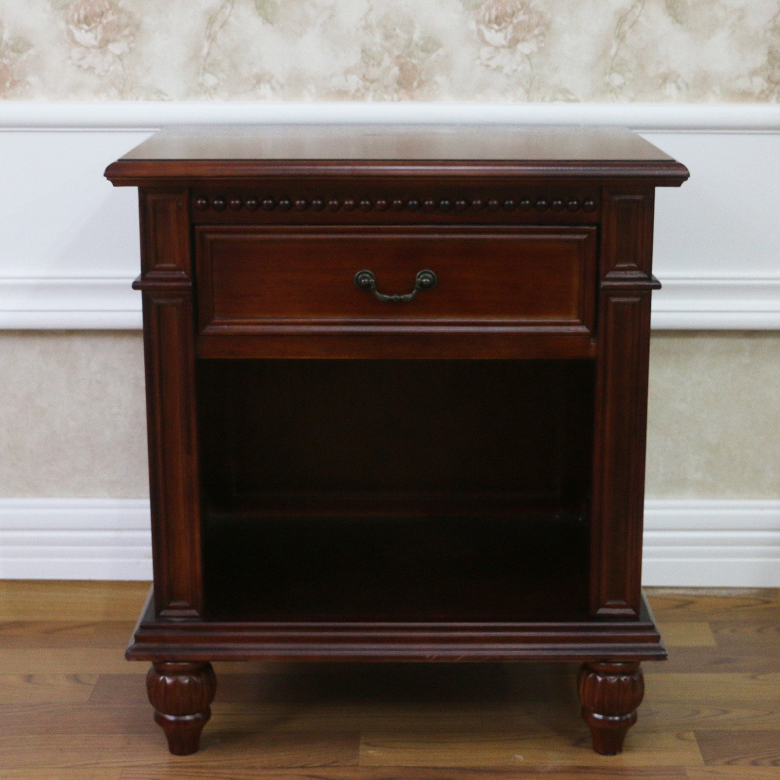Windsor 1-Drawer Carved End Table