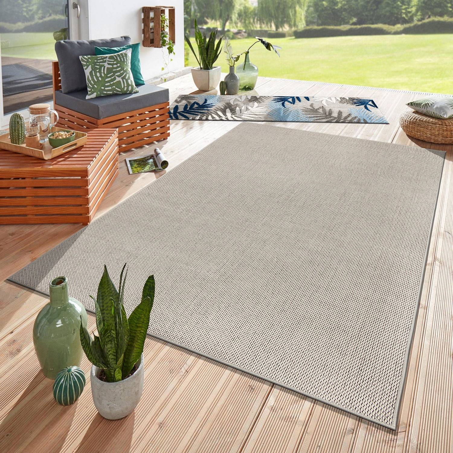 World Rug Gallery Solid Contemporary Indoor/Outdoor Area Rug - Ivory 5' x 7'