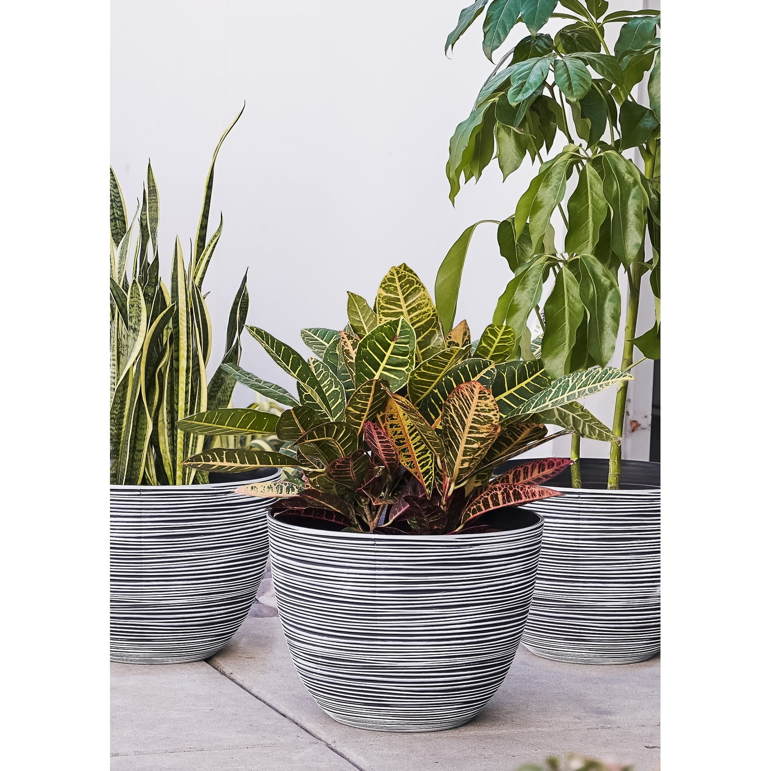 Xbrand Modern Nested Round Textured Pot Planter, Set of 3, 12 Inch Tall, White
